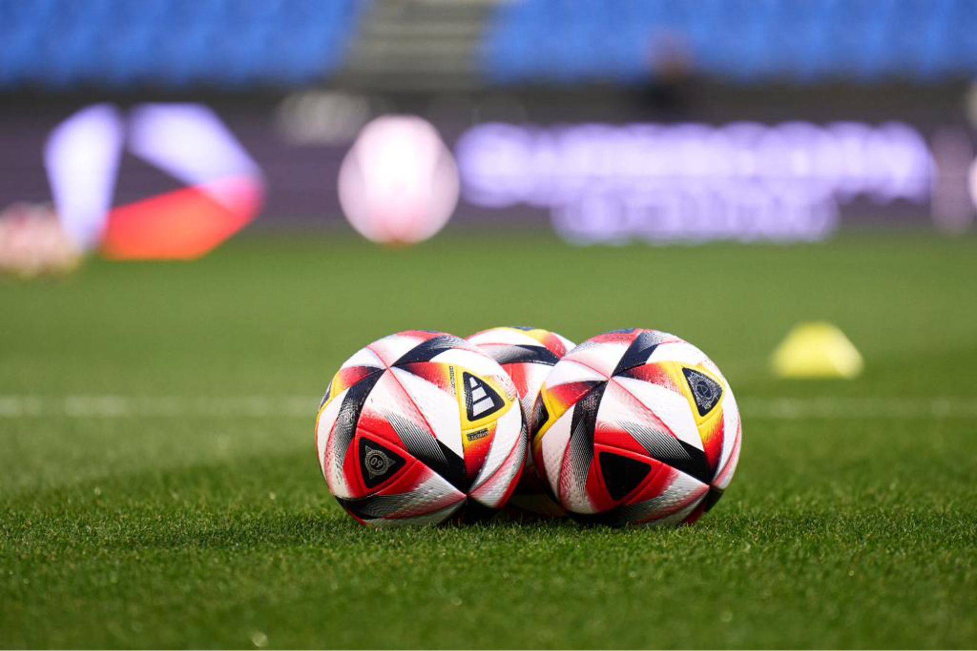 Balón Adidas con el que se jugará la Supercopa de España / RFEF