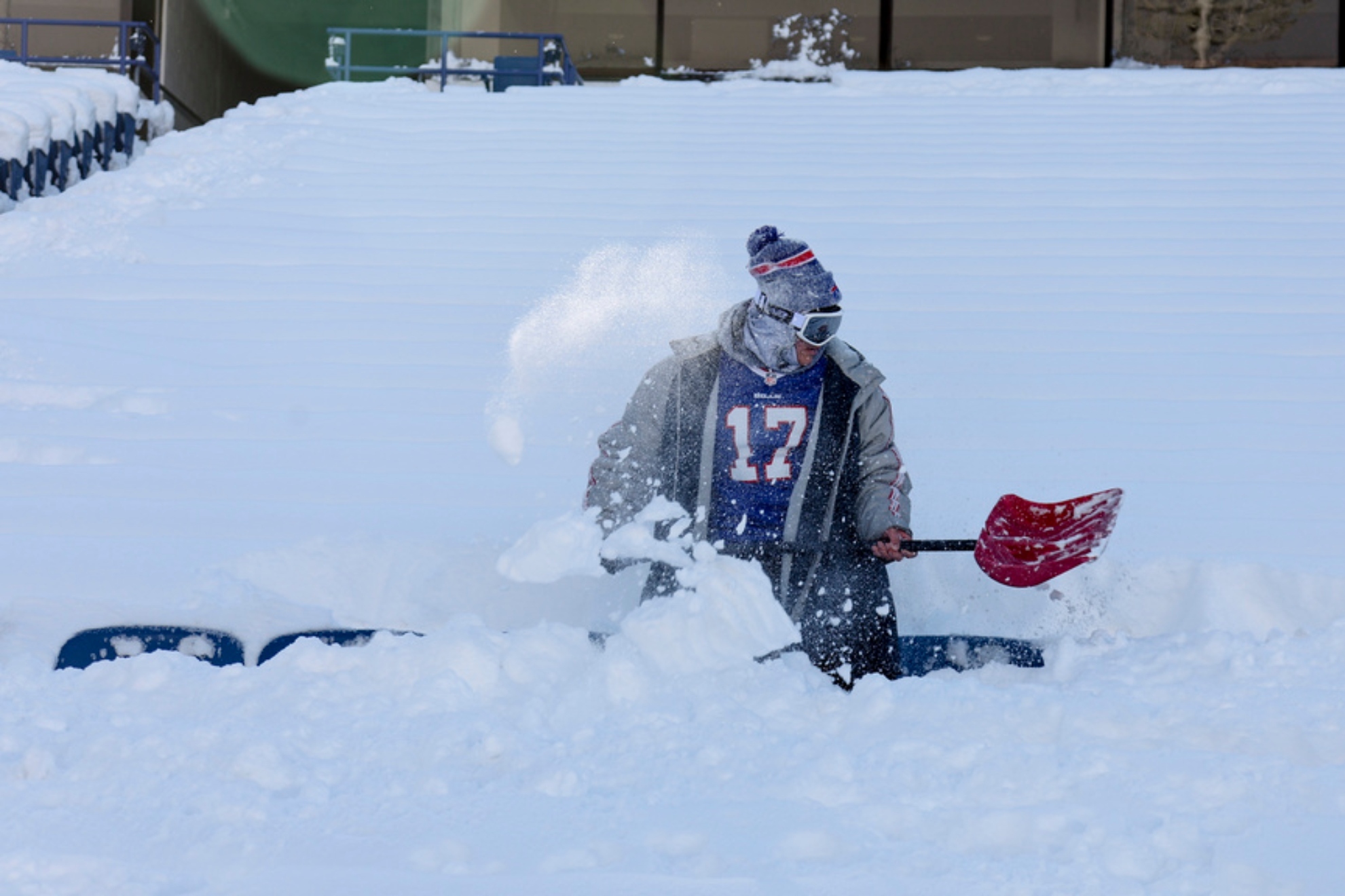 Tubs of Vaseline: NFL players reveal bizarre methods to deal with extreme cold