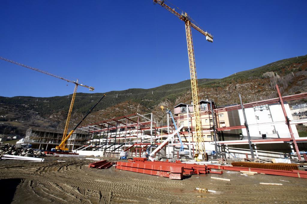 Vista de las obras del Nuevo Estadio de Andorra.