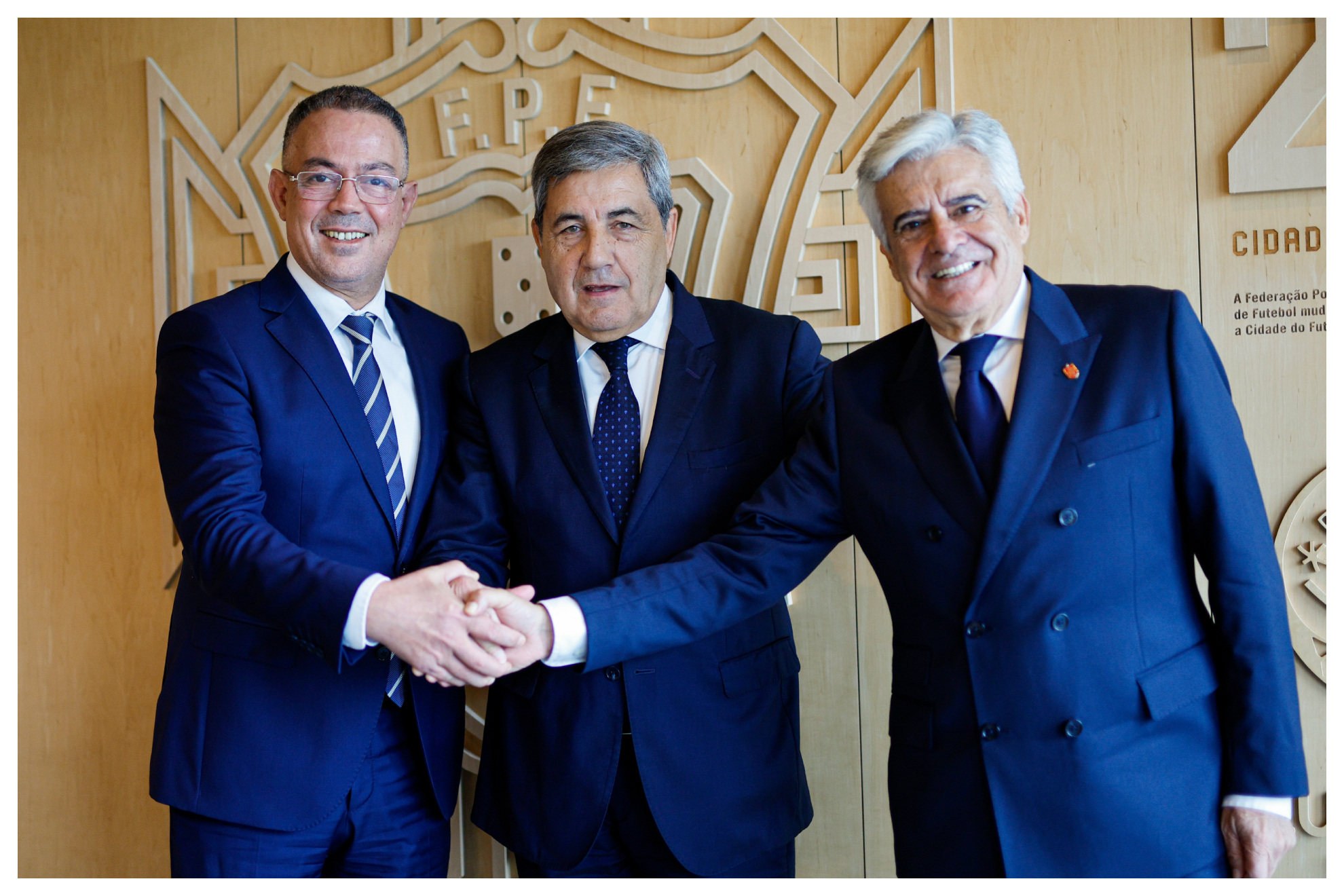Los presidentes de las Federaciones de Marruecos, Portugal y España, Fouzi Lekjaa, Fernando Gomes y Pedro Rocha.