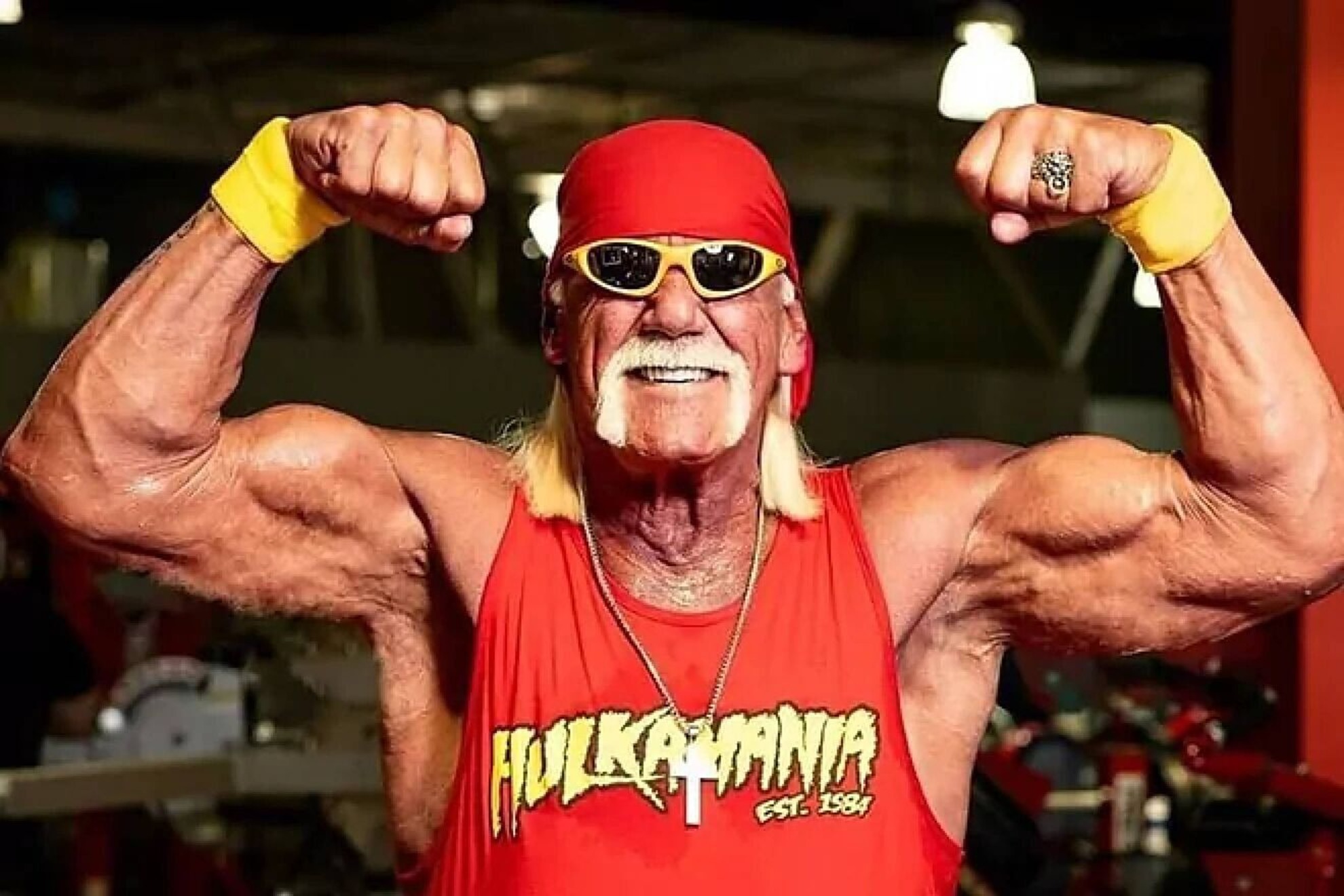 Hulk Hogan Hulkamania Costume Kit – Red & Yellow Boa Bandana + Glasses