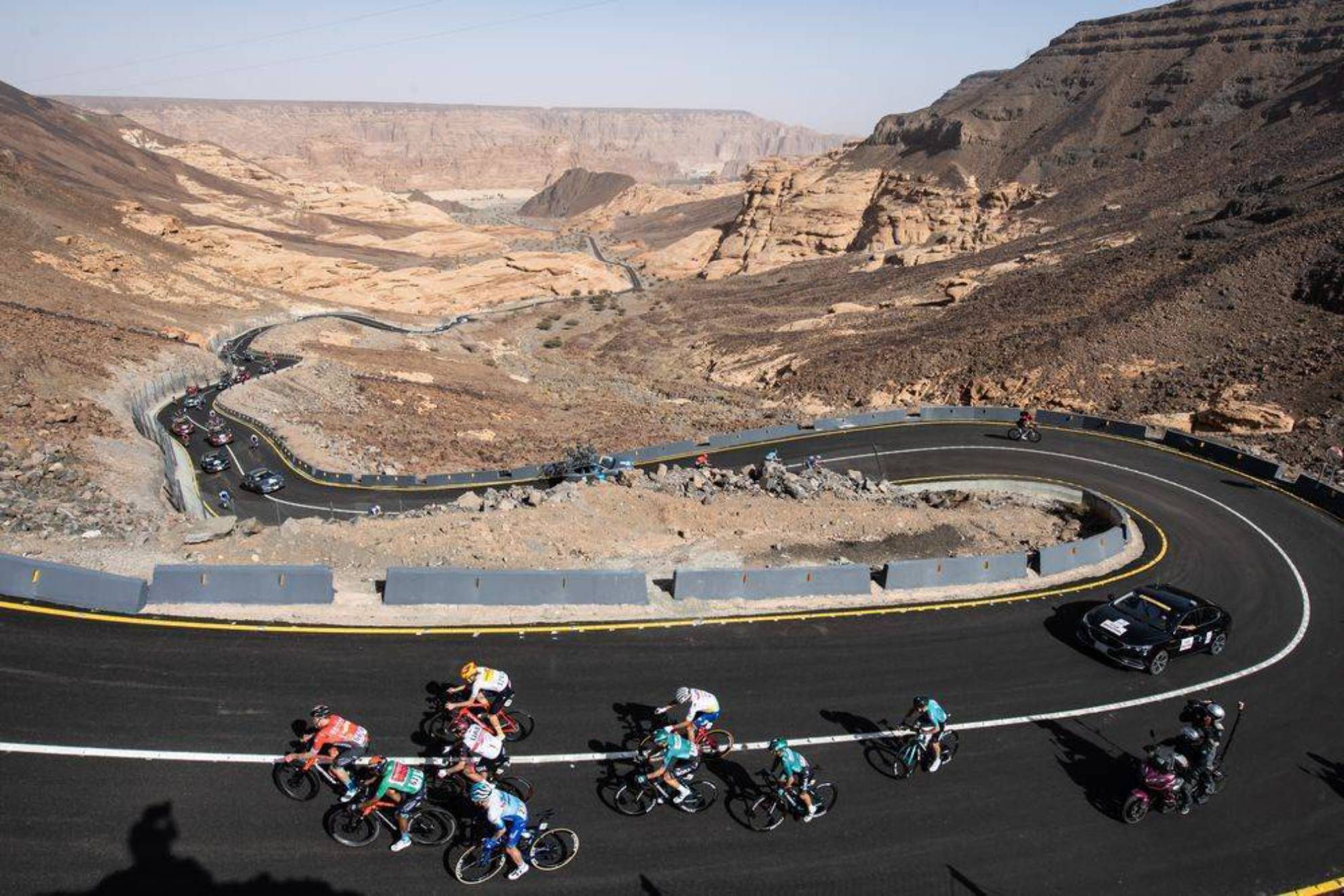 Alula Tour: desierto, viento y un muro infernal para comenzar la temporada árabe