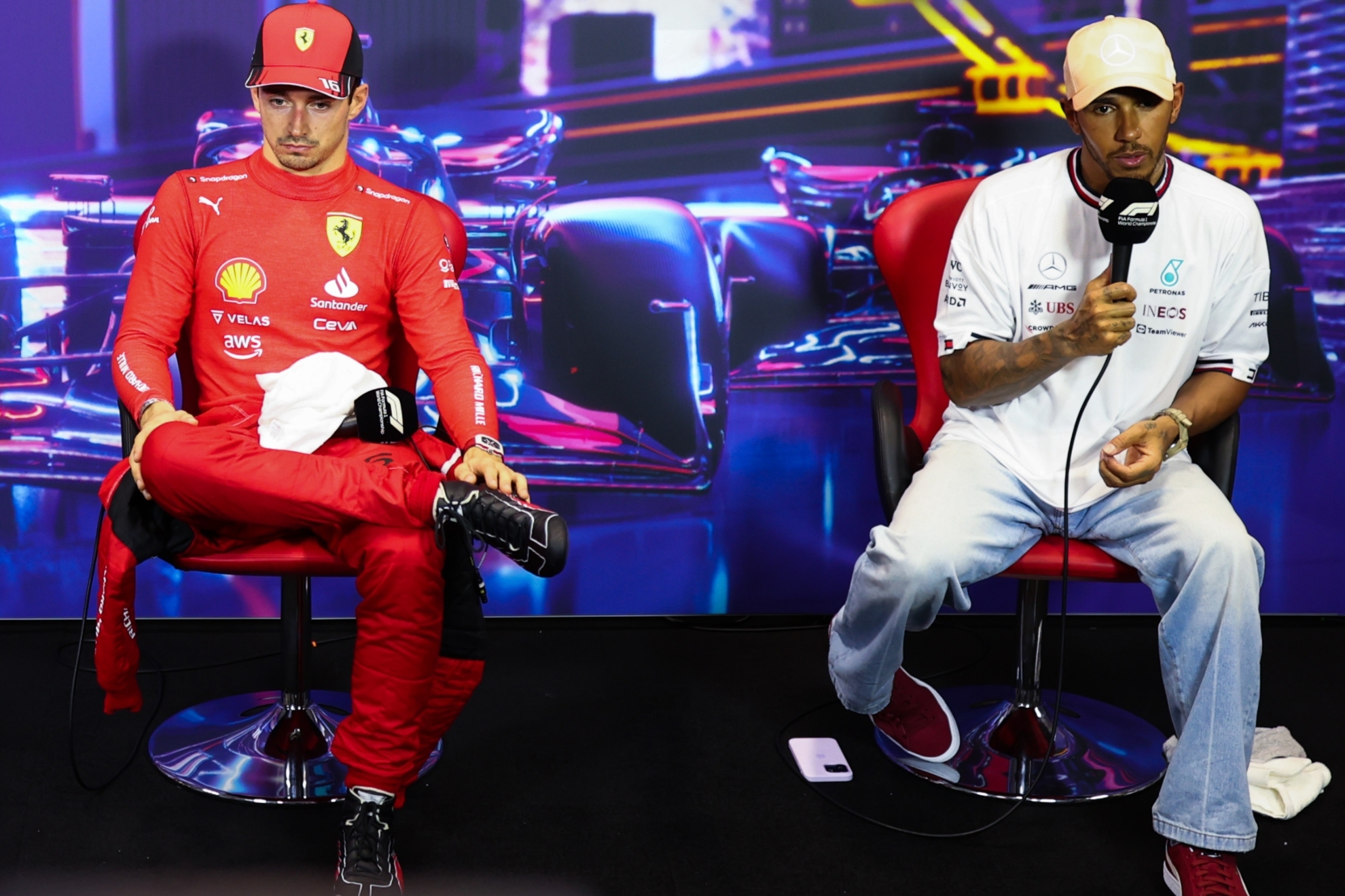 Hamilton offers himself to Ferrari and says yes to fulfill his dream