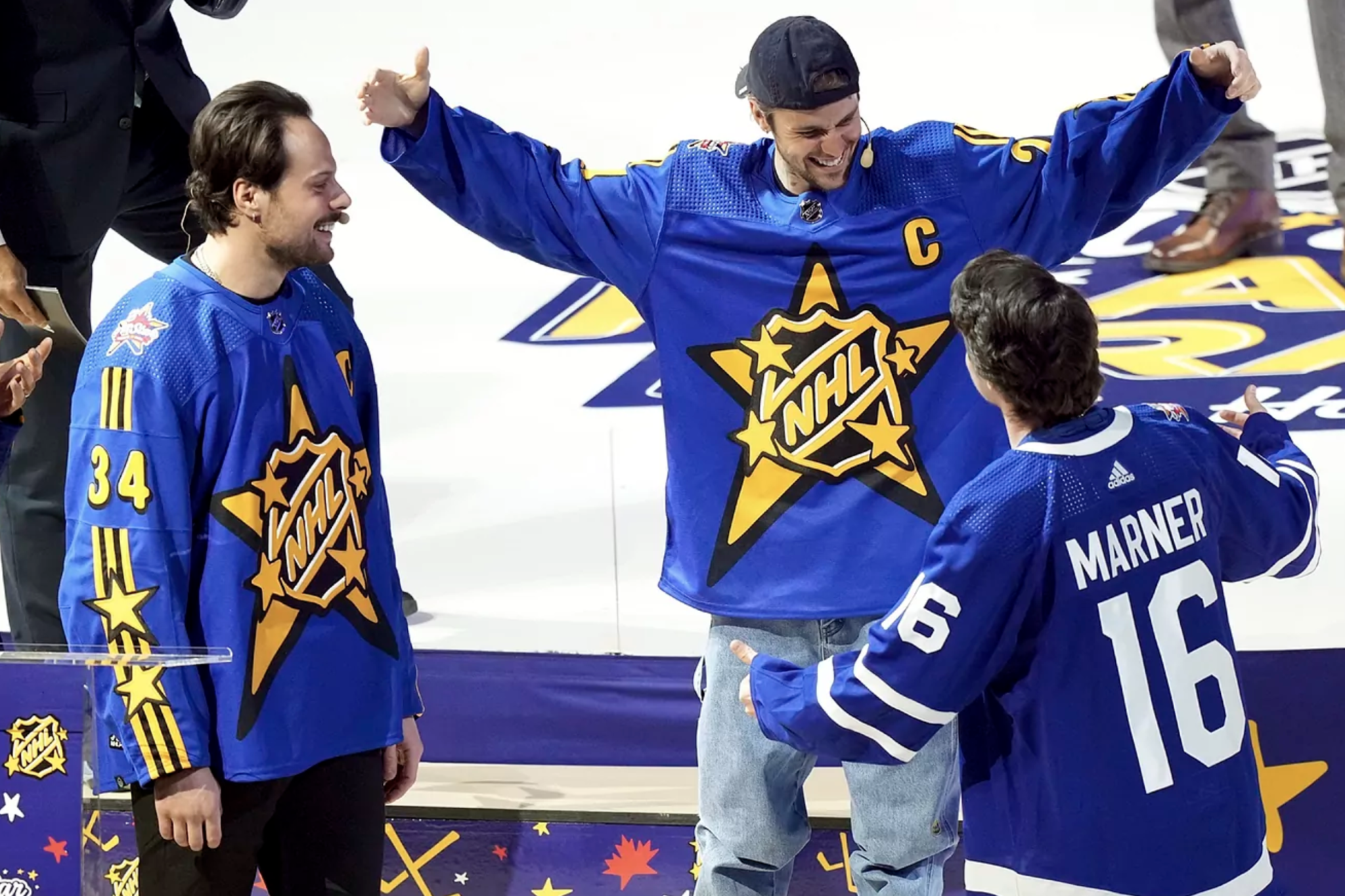 Justin Bieber fulfills his dream and causes a surprise at the NHL All-Star Game in a unique style