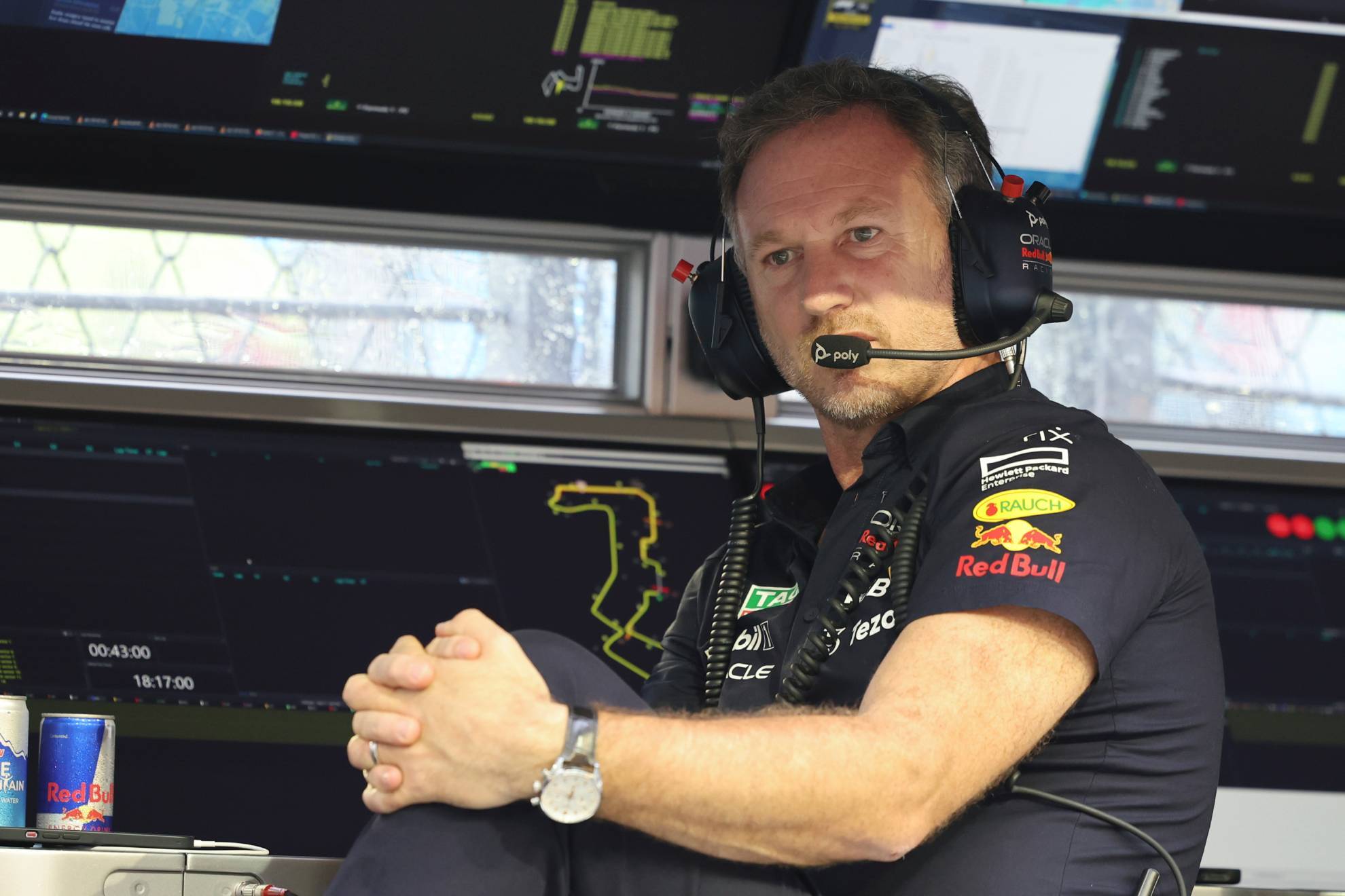 Christian Horner en el muro de Red Bull durante el Gran Premio de Singapur en 2023