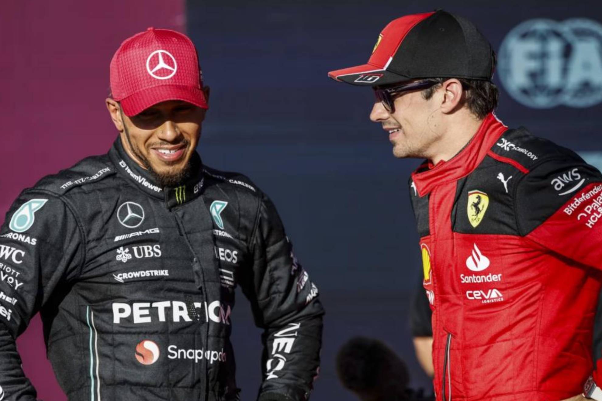Hamilton y Leclerc, en un Gran premio de 2023.