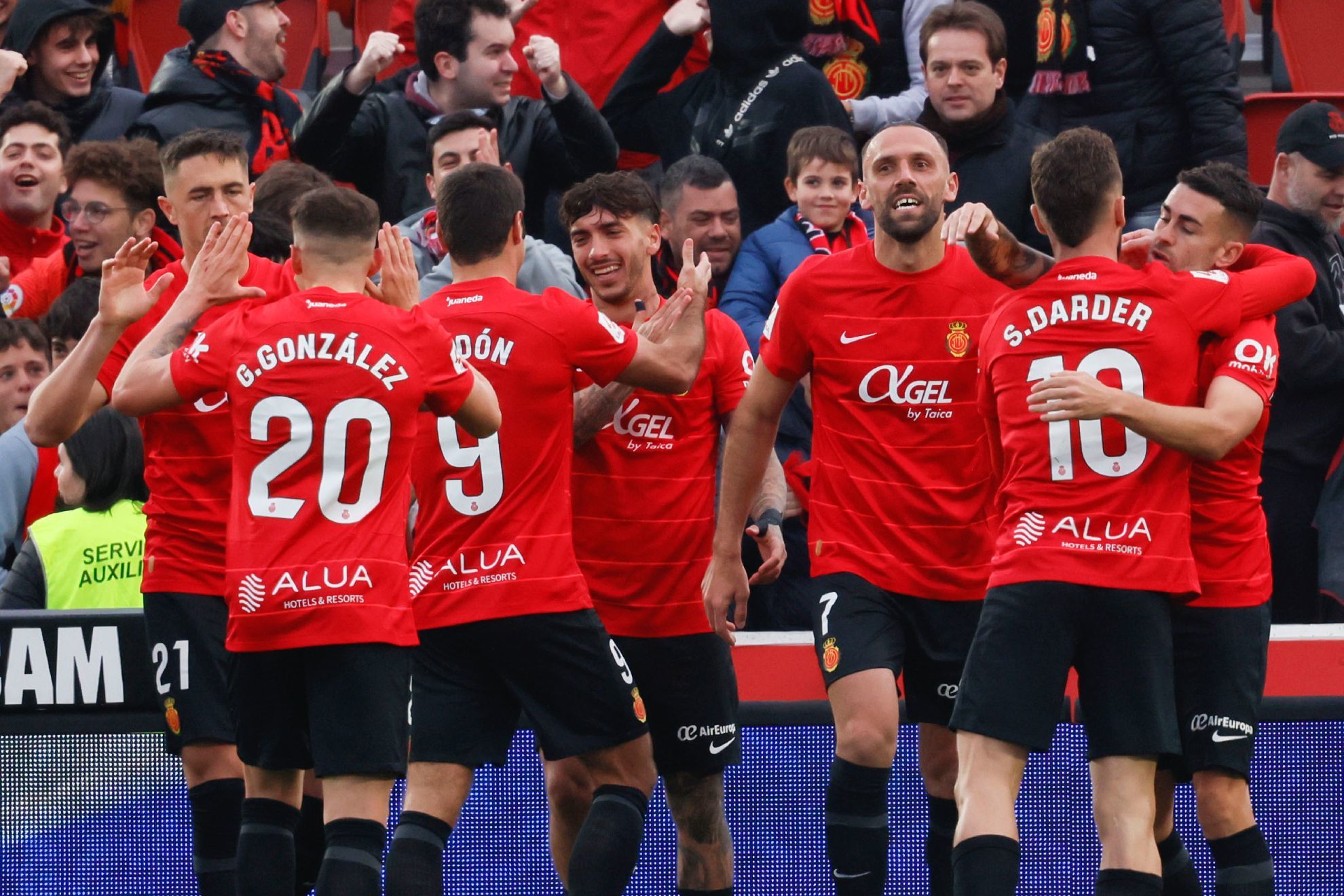El Mallorca celebra un gol ante el Rayo Vallecano.