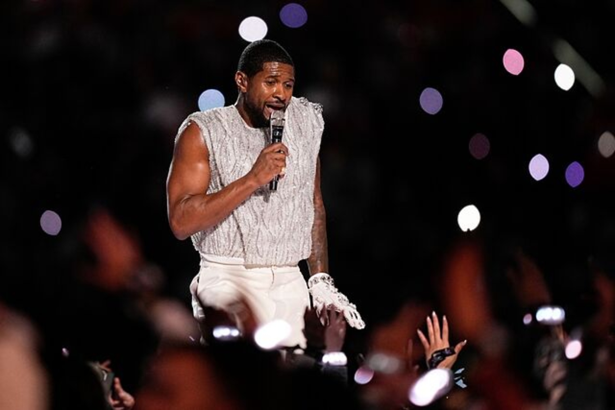Usher, en el descanso de la Super Bowl.