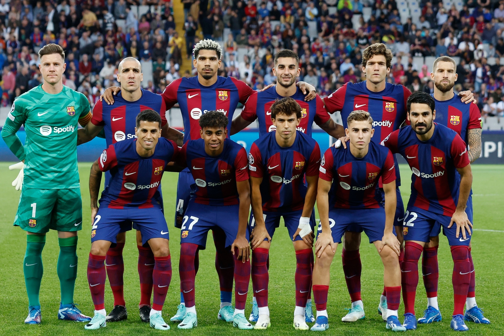 El once del Barcelona en el partido de Champions ante el Shakhtar.