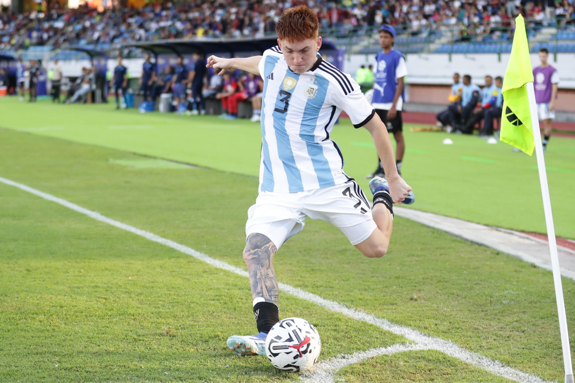 Valentn Barco sacando un crner con Argentina durante el pasado Preolmpico