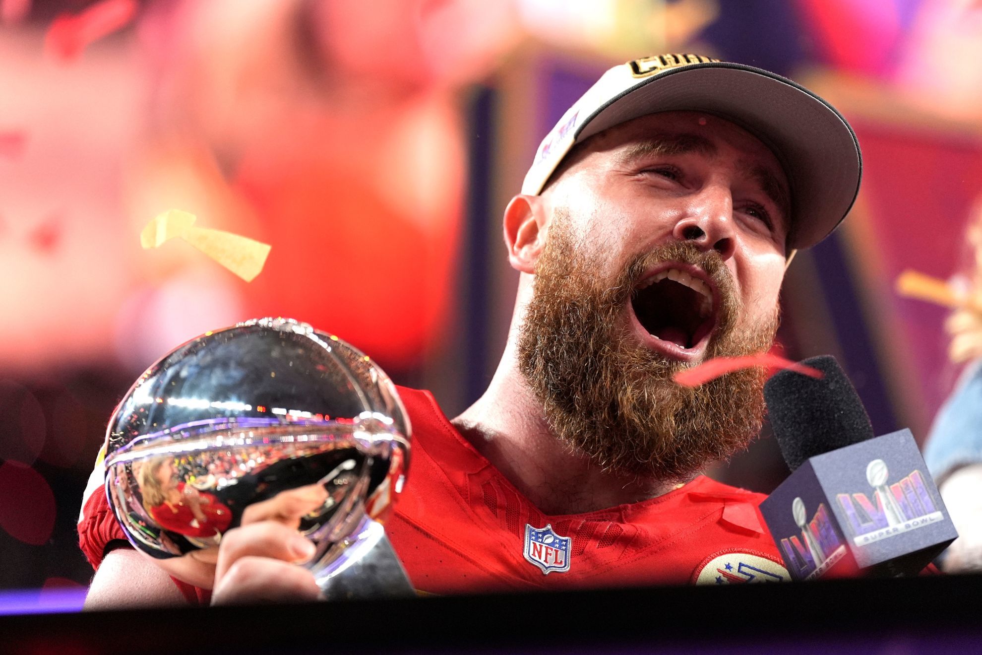 Travis Kelce followed Taylor Swifts example and also made a donation to parade shooting victims