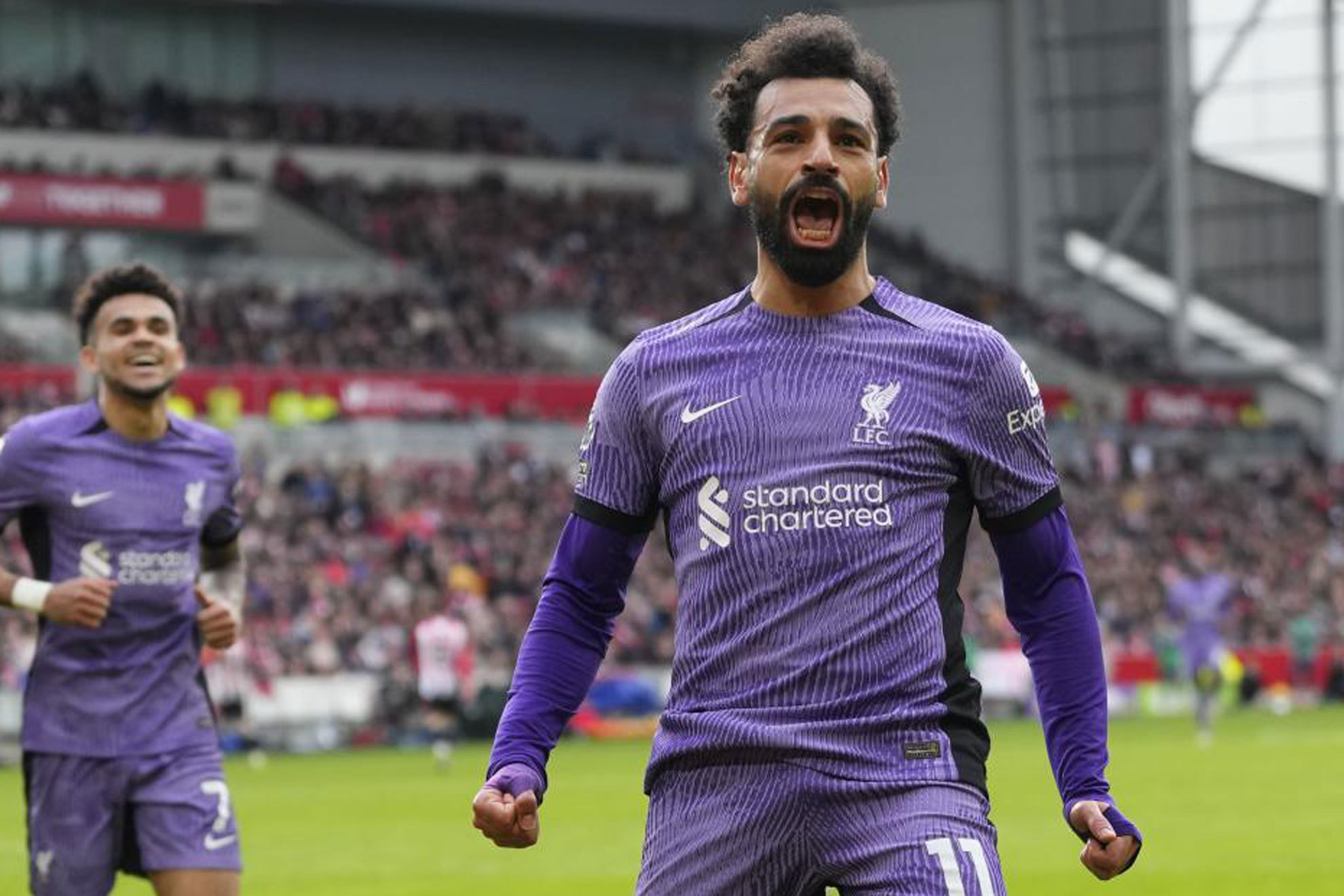 Salah celebra su gol al Brentford.
