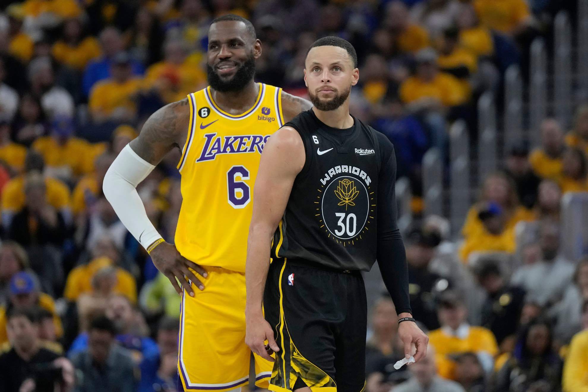 LeBron James and Stephen Curry shared a funny moment on All-Star Weekend