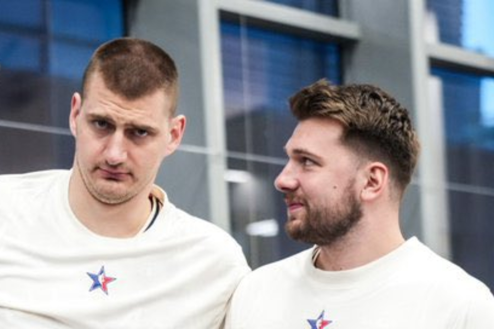 A Doncic y Jokic no les va el All-Star: de jugar a la patata caliente a los mates fallados