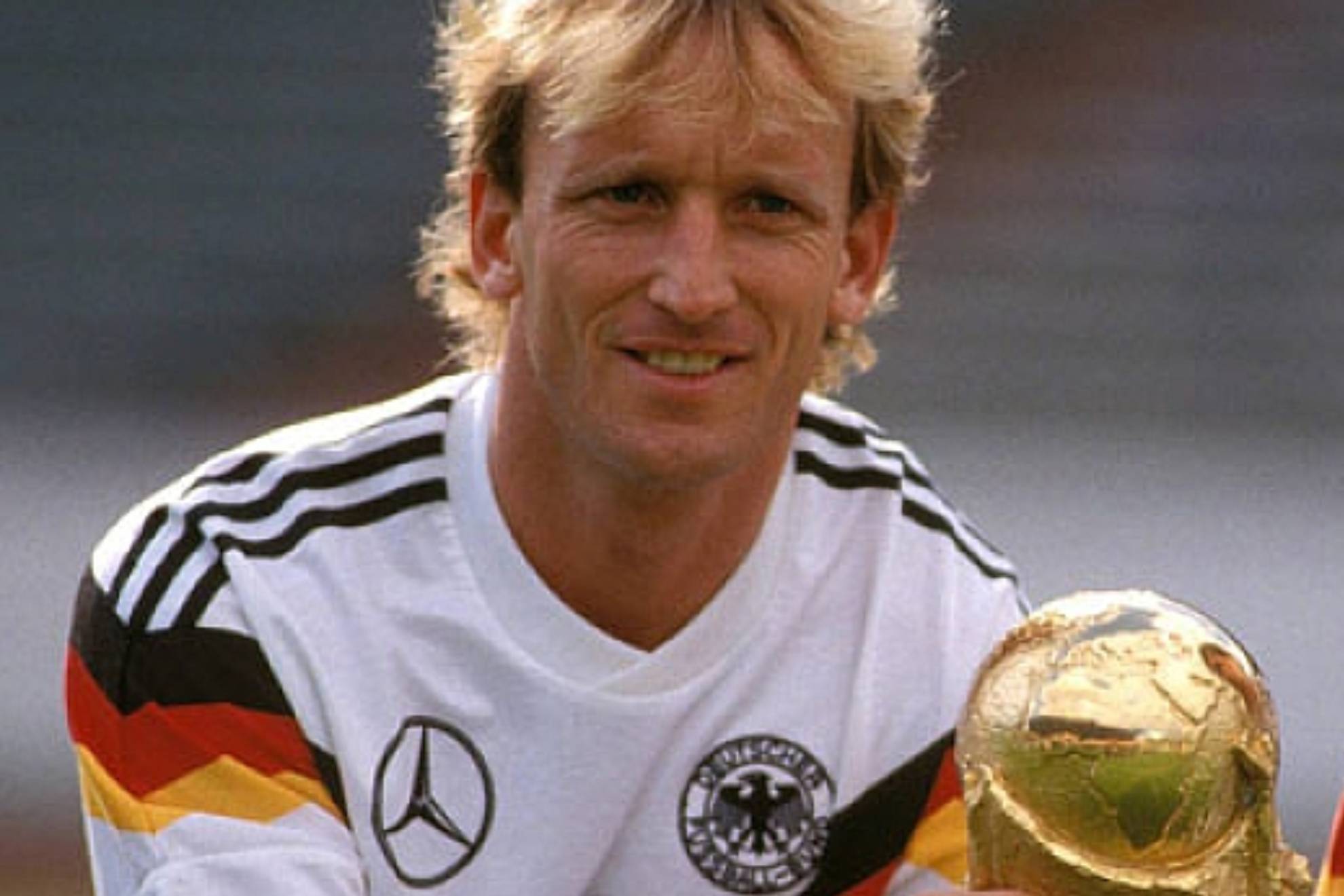 Muere Andreas Brehme con 63 años: el mito ambidiestro que ganó el Mundial de 1990 con un penalti mentiroso