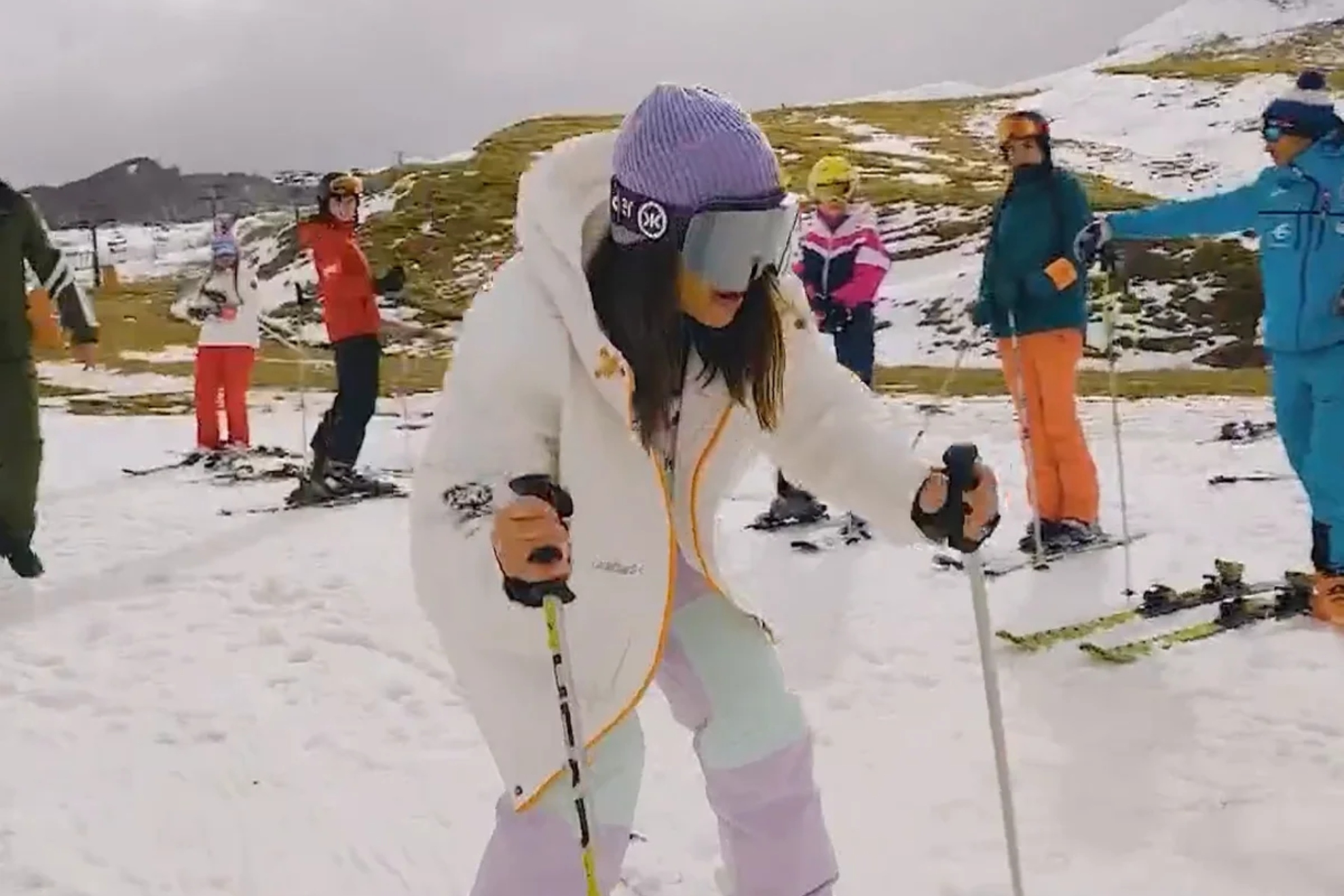 Anabel Pantoja esquiando.