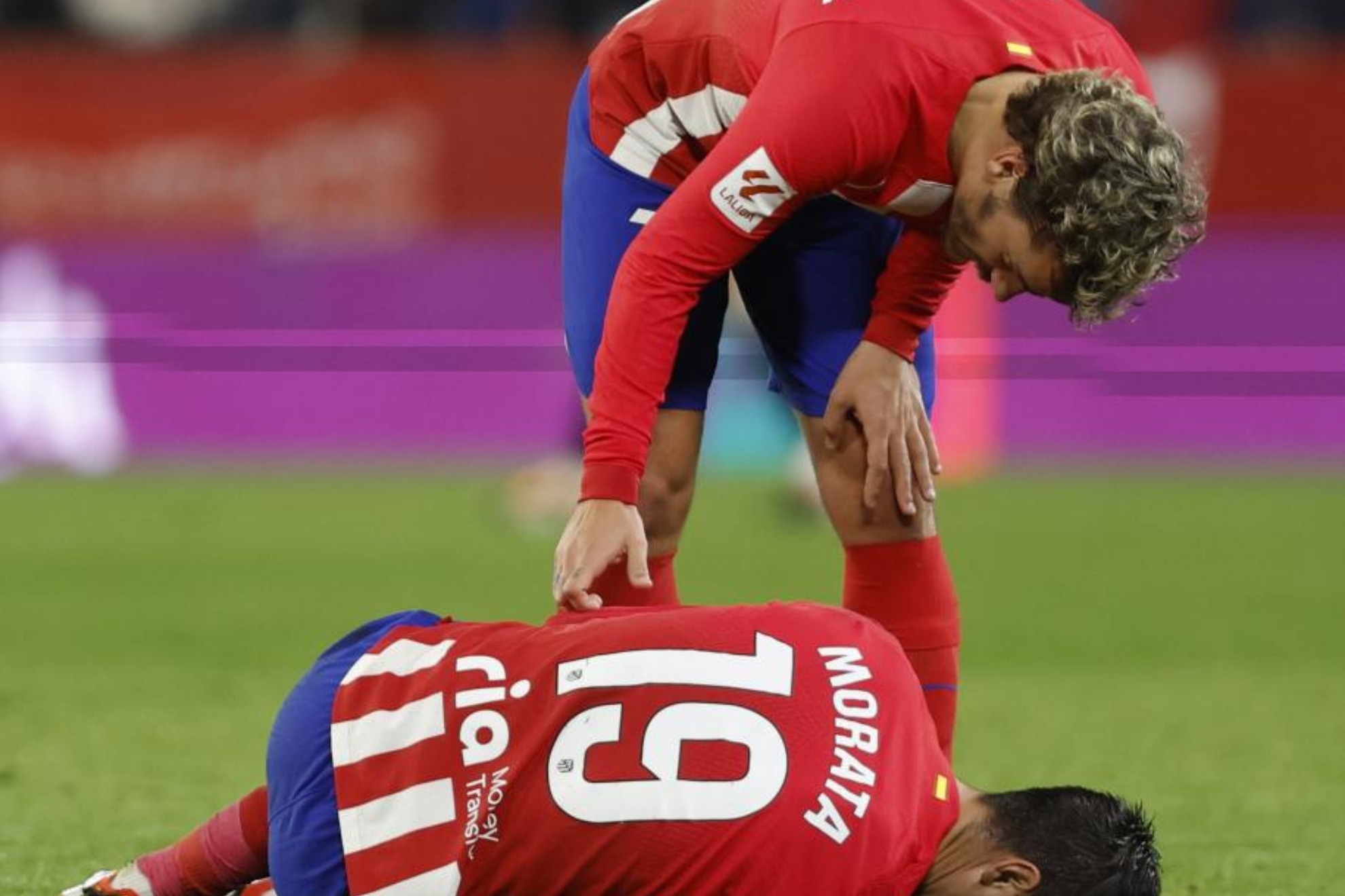 Griezmann se preocupa por Morata tras su lesión.