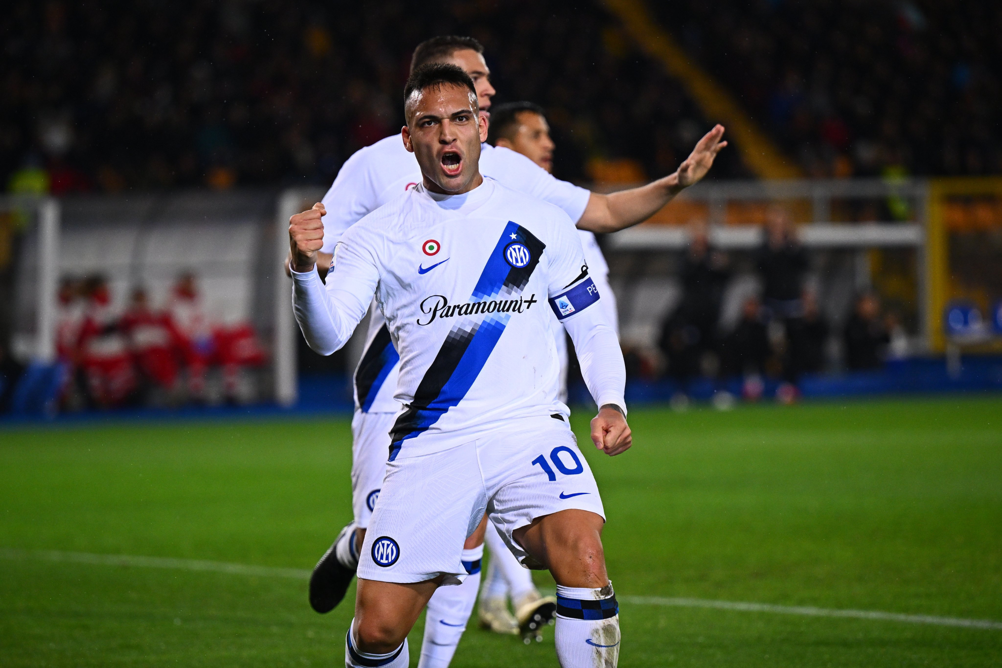 Lautaro Martinez, estrella del Inter, celebra uno de los goles contra el Lecce