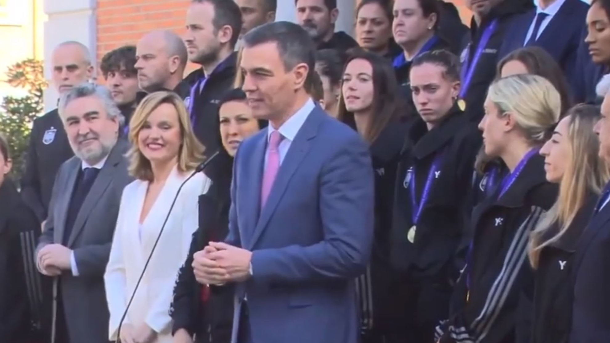 El pronóstico de Pedro Sánchez: Será un honor recibiros después de los Juegos...