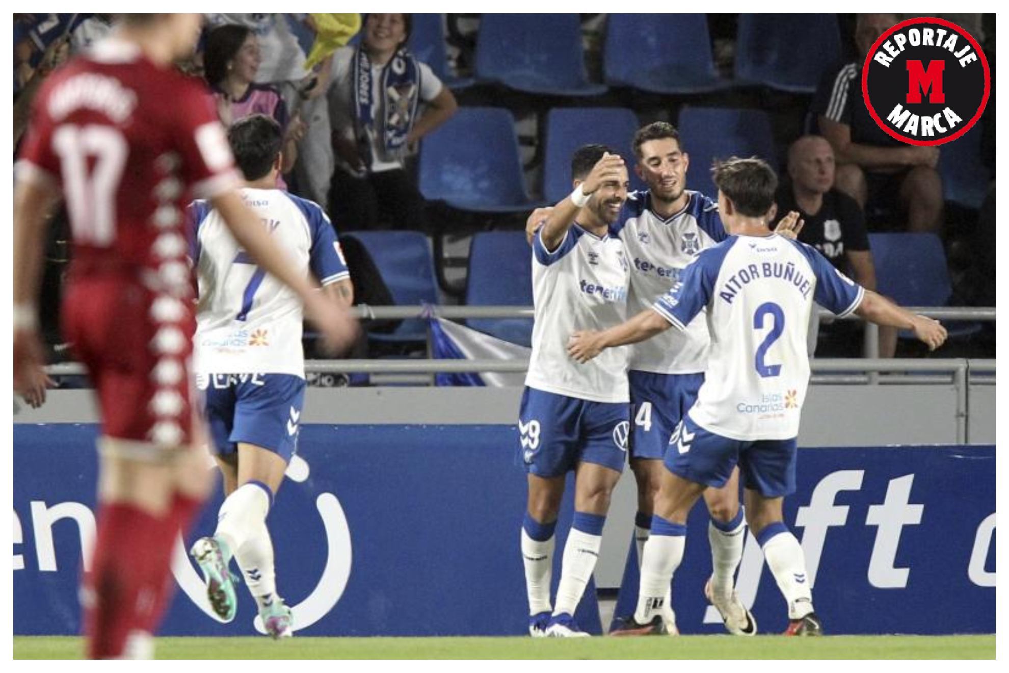 ngel, Roberto Lpez y Aitor Buuel celebran un gol en el Heliodoro