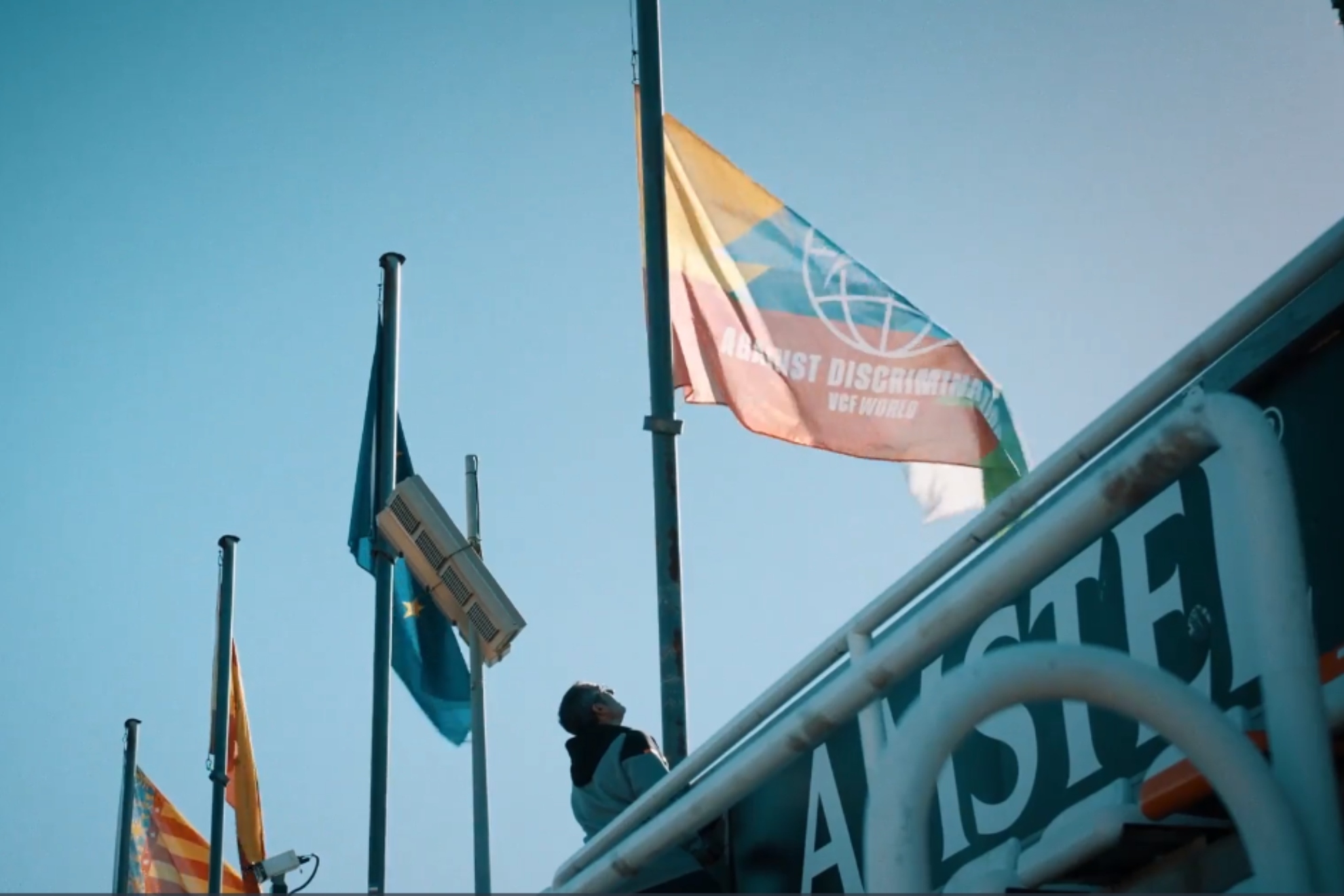 Mestalla estrena bandera antes del regreso de Vinicius: Valientes para declararnos en contra de cualquier discriminación