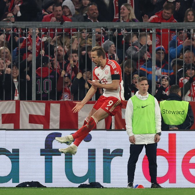 Harry Kane celebra su segundo gol frente al Leipzig.