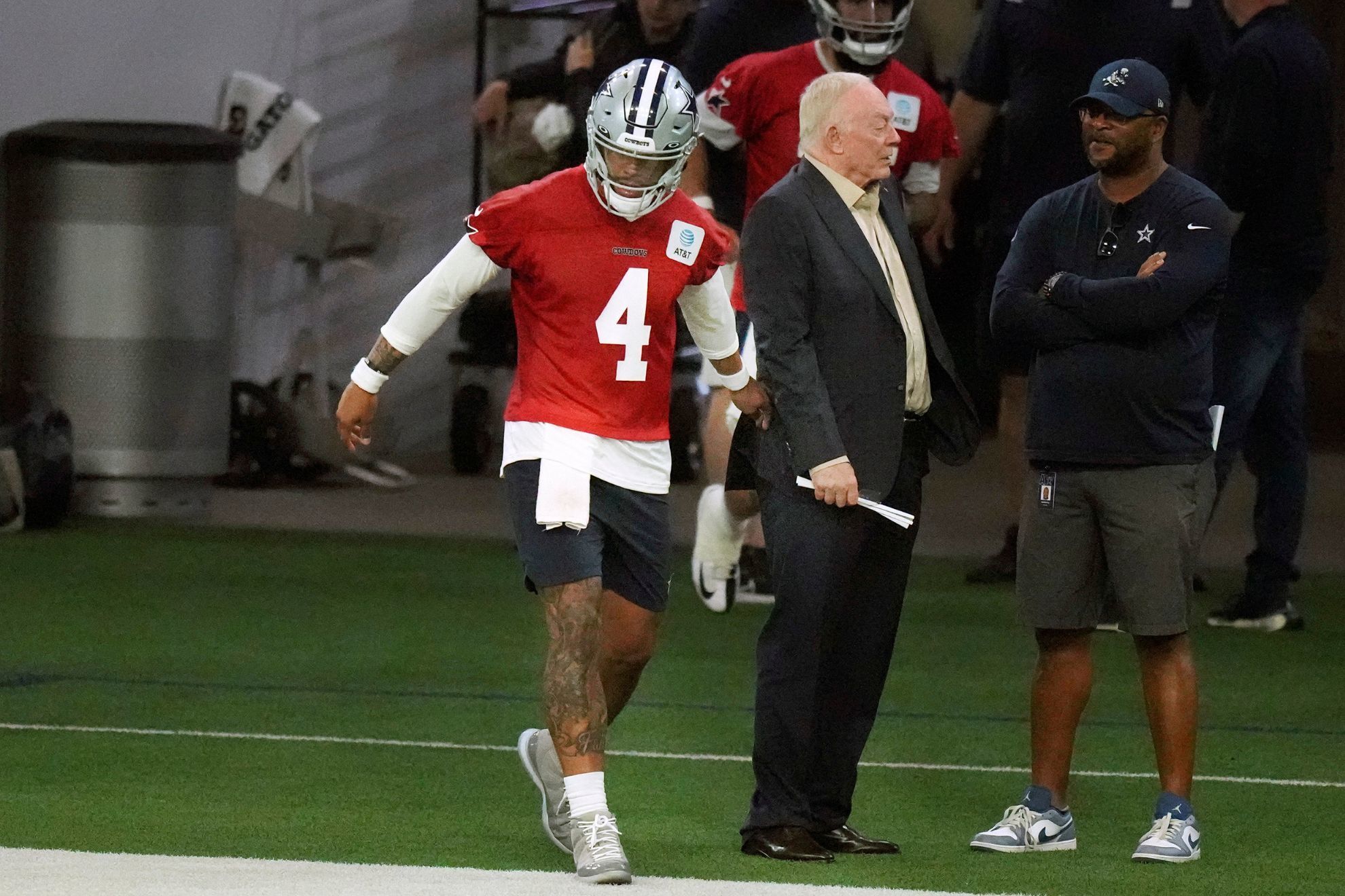 Jerry Jones holds nothing back when discussing Dak Prescotts contract negotiations