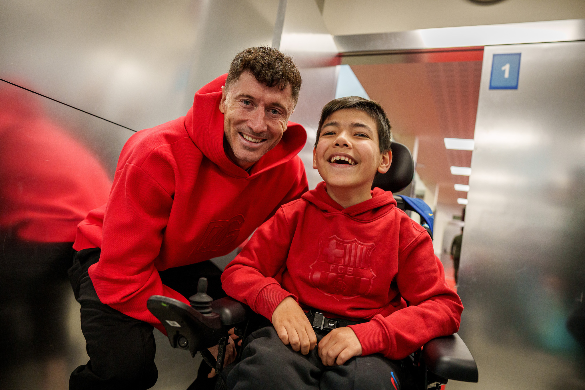 Bruno junto a Lewandowski.