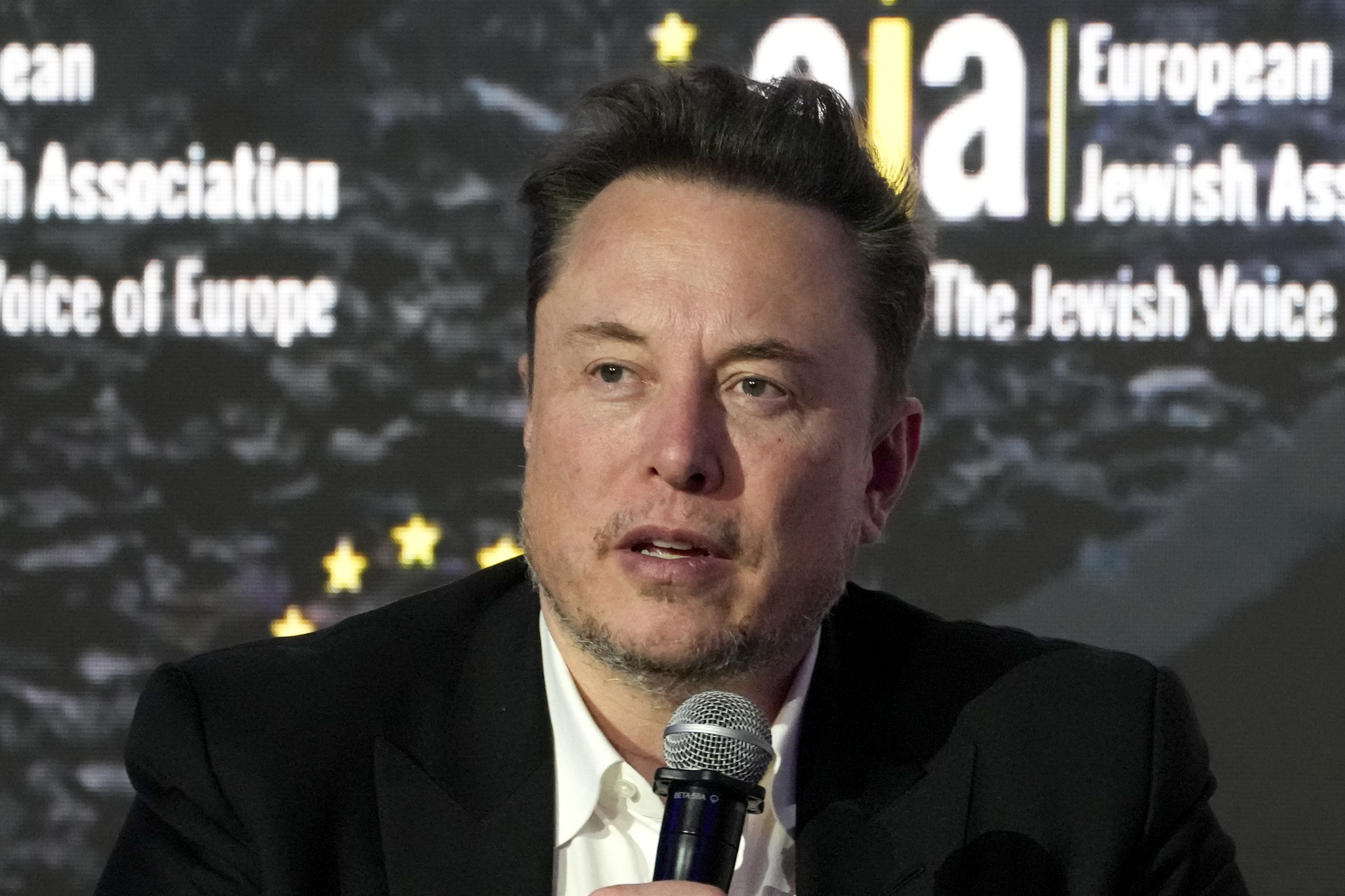 Elon Musk ha visto como su fbrica de Berln va a tener que cerrar varios das por un ataque terrorista.