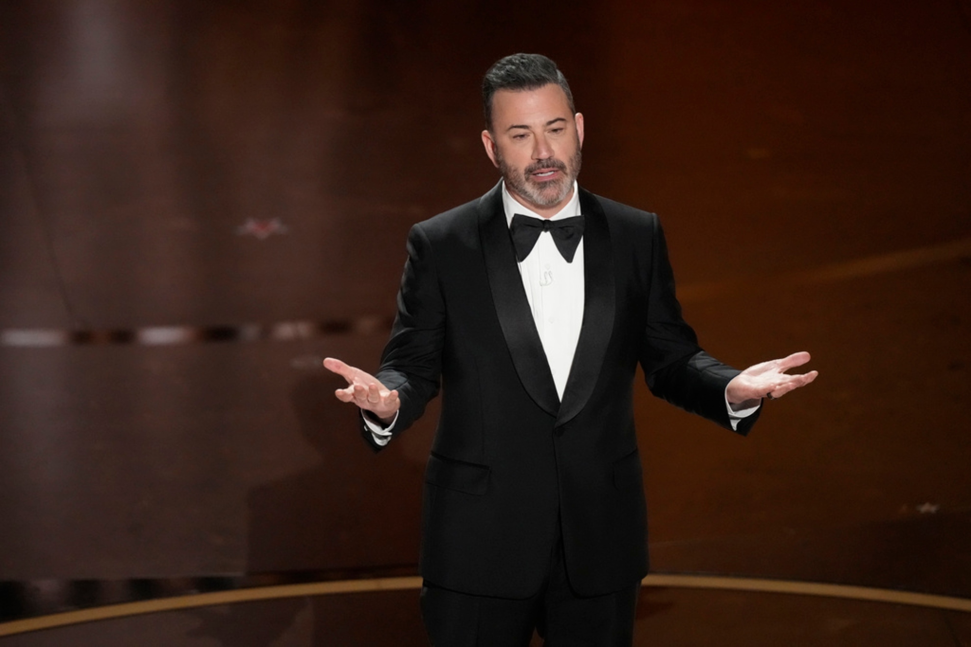 Jimmy Kimmel awkwardly bombs when asking Robert Downey Jr a question about his penis during the Oscars