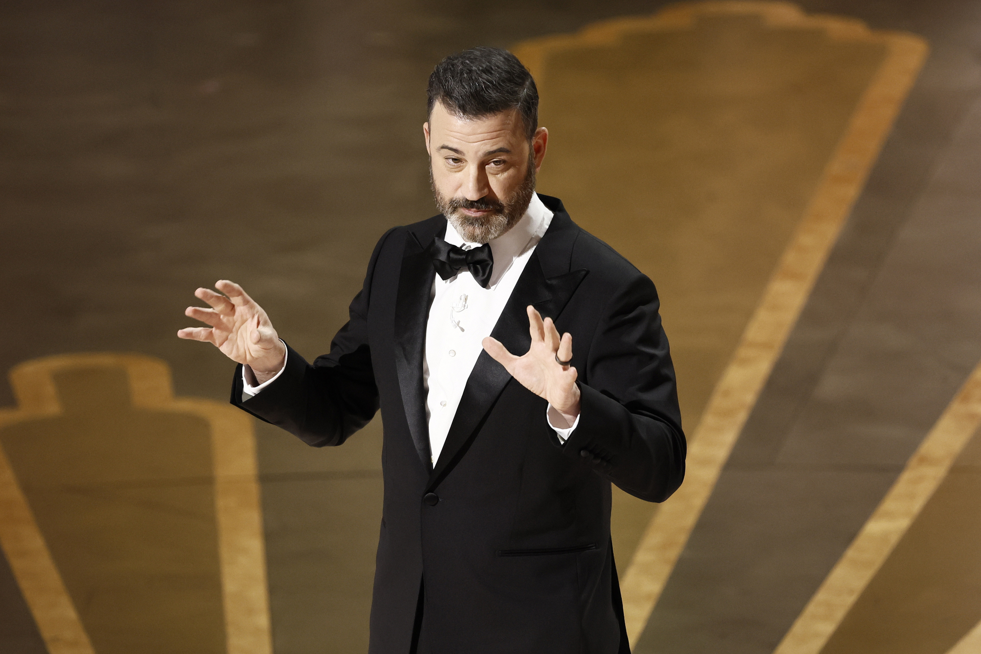 Jimmy Kimmel, presentador de los Oscar 2024, ataca a Donald Trump en directo: "No ha llegado el momento de estar en la crcel?"