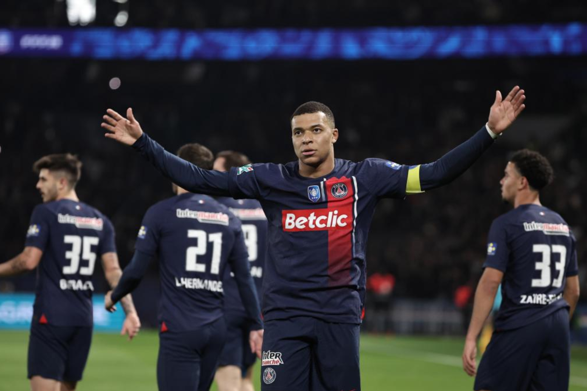 Mbapp� celebra su gol frente al Niza en los cuartos de final de la Copa Francesa.