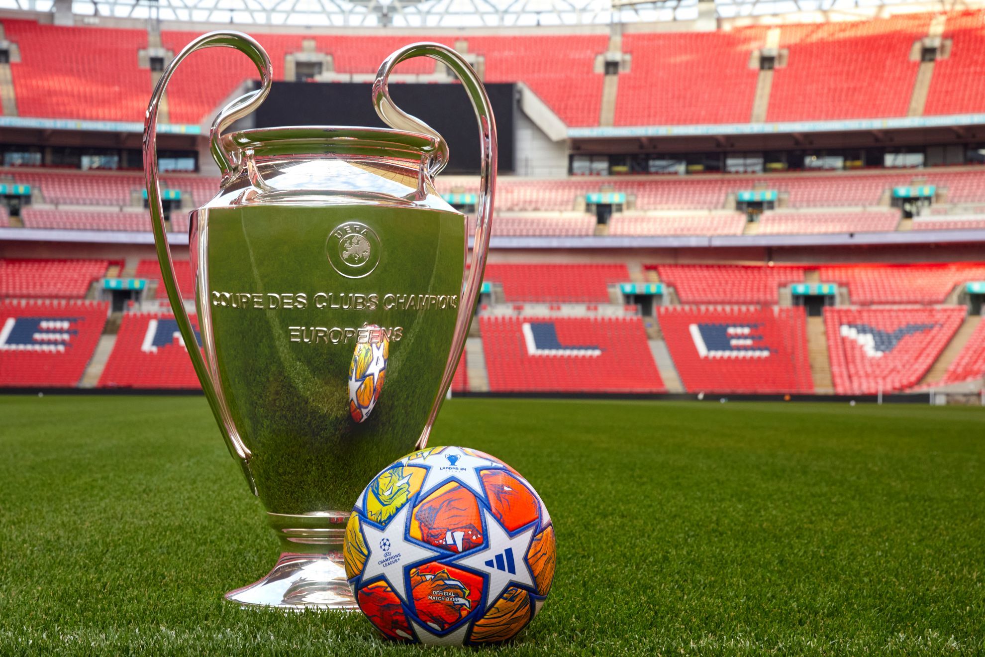 El trofeo de la Champions, en Wembley.