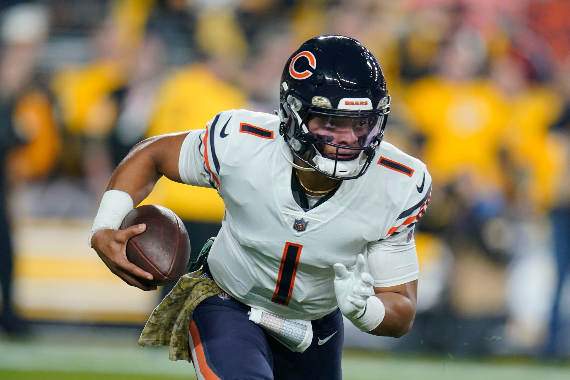 Steelers acquire Justin Fields: will he beat Russell Wilson for QB1 spot?