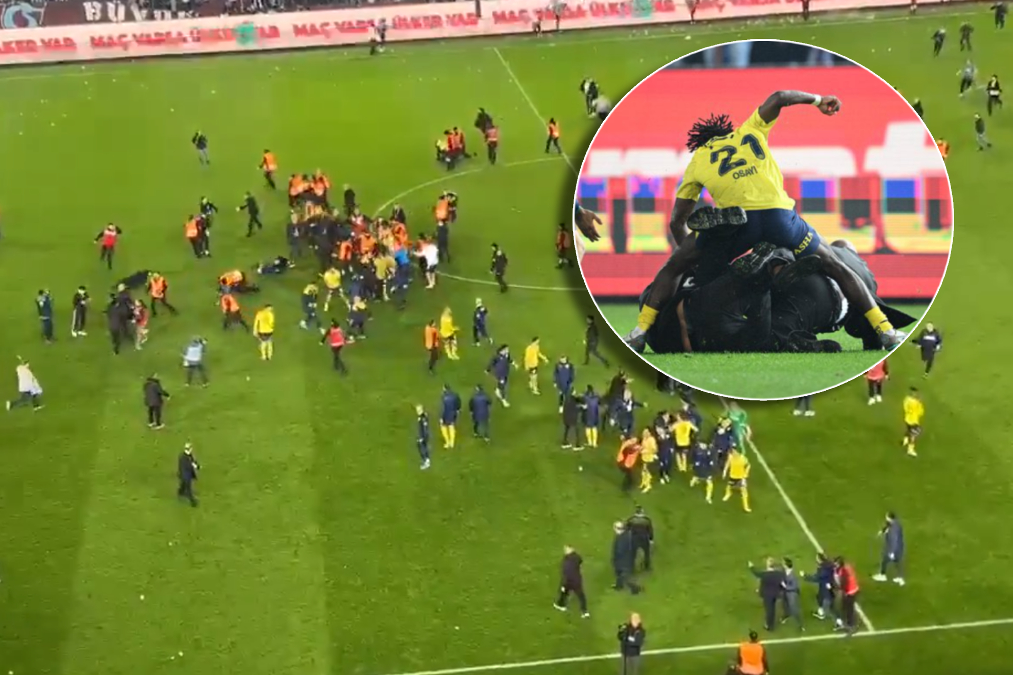 Lamentable: radicales del Trabzonspor atacan los jugadores del Fenerbahe