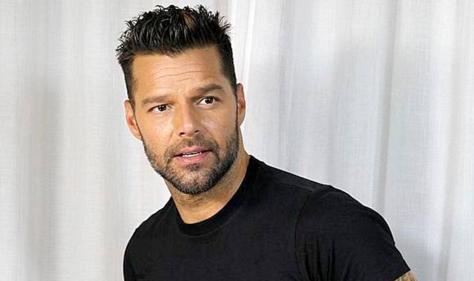 El padre de Ricky Martin lo anim a 'salir del armario'