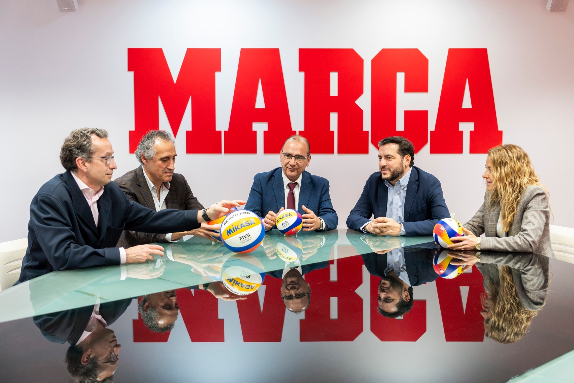 Ignacio Cid, Javier Garca, Juan Ignacio Gallardo, Felipe Pascual y Gema Monjas en la Redaccin de MARCA