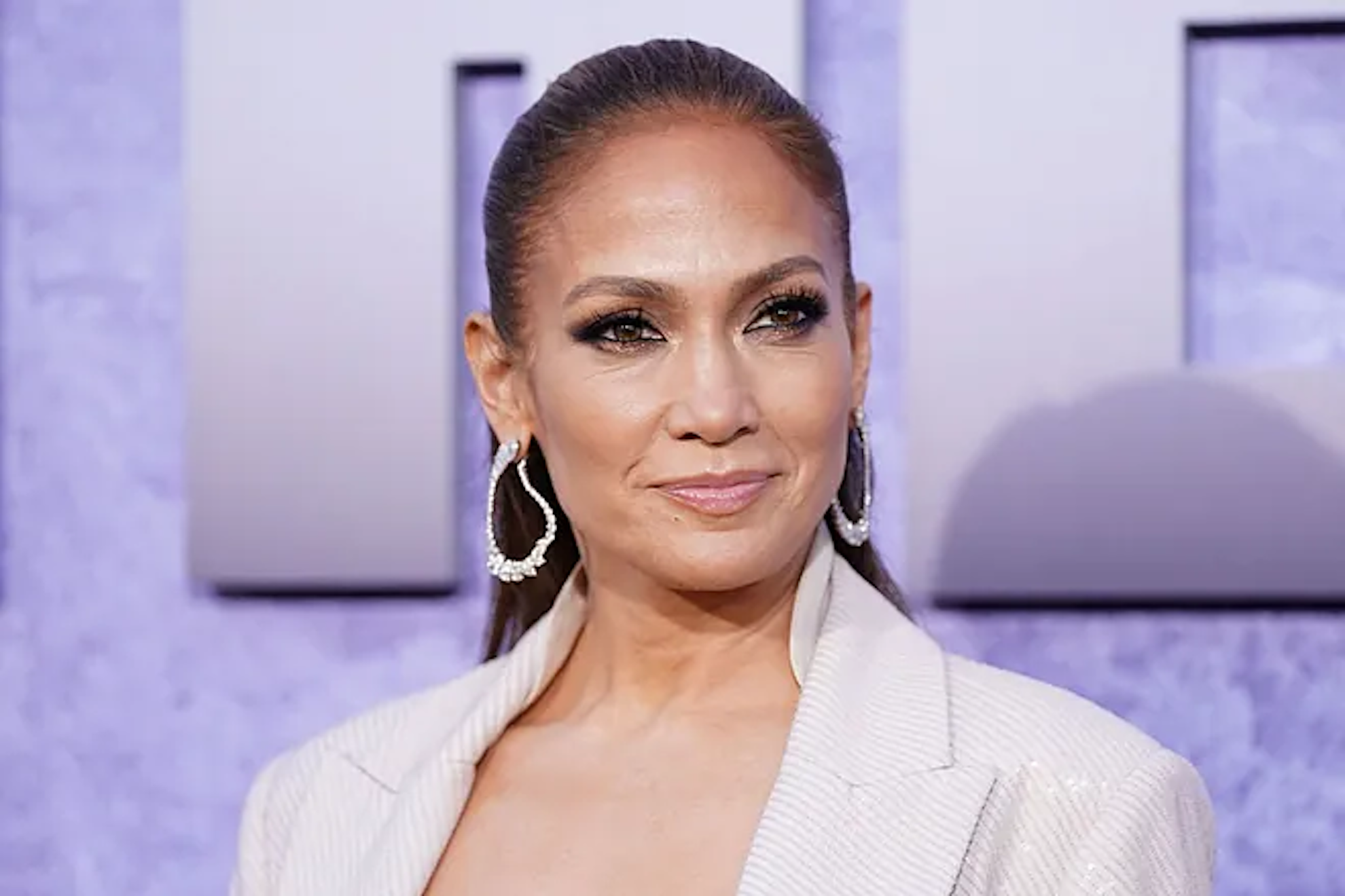 Jennifer Lopez is branded rude after spitting used chewing gum into her assistants hand