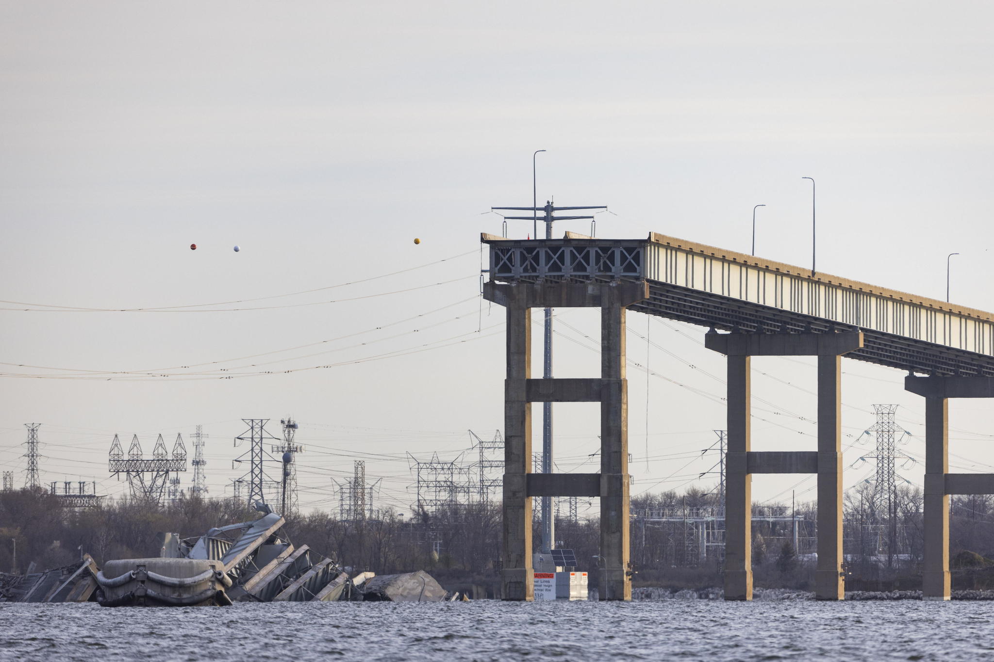 Cunto dinero cost el puente de Baltimore diseado por Scott Key que se acaba de derrumbar?