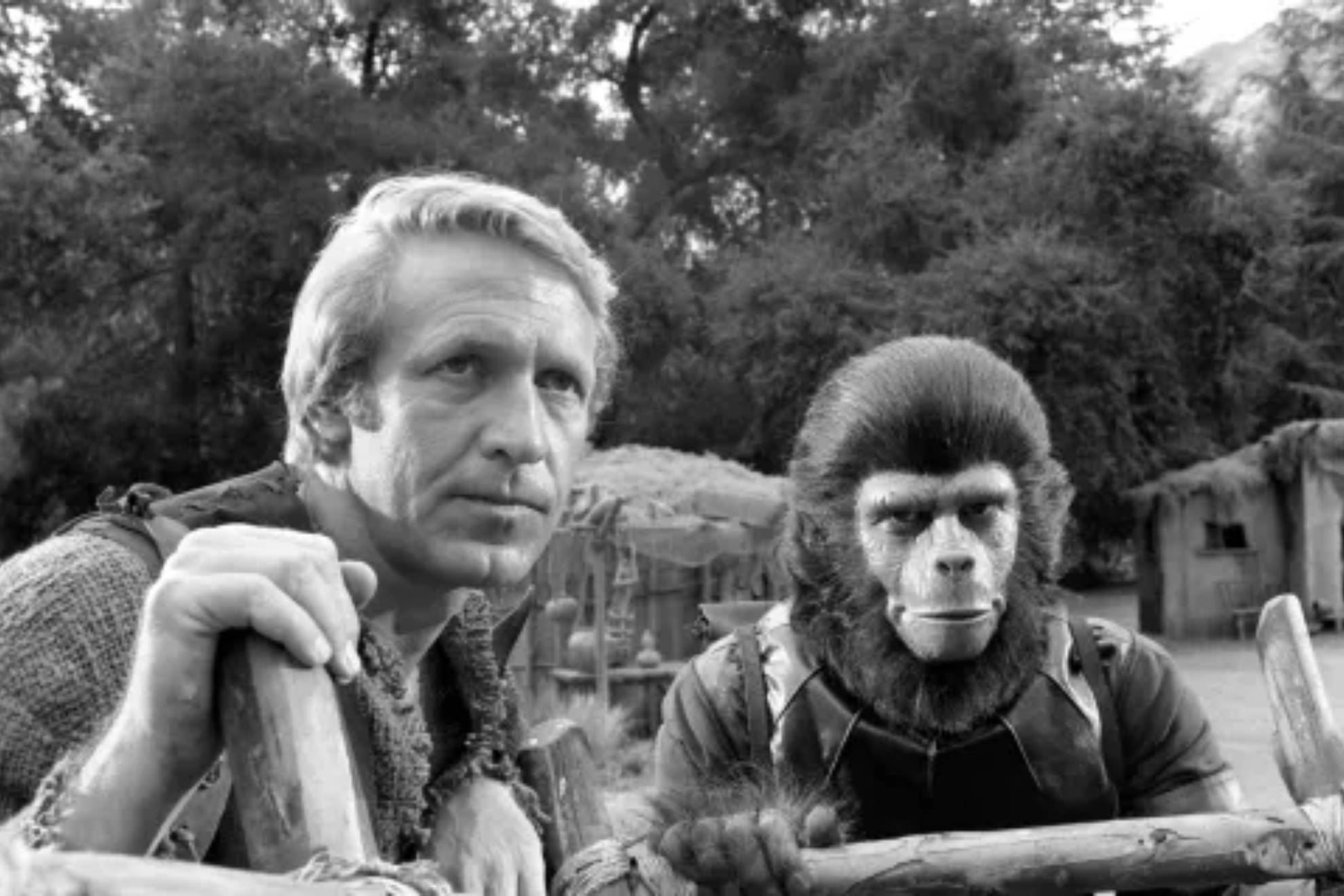 Ron Harper, en la serie de El planeta de los simios.