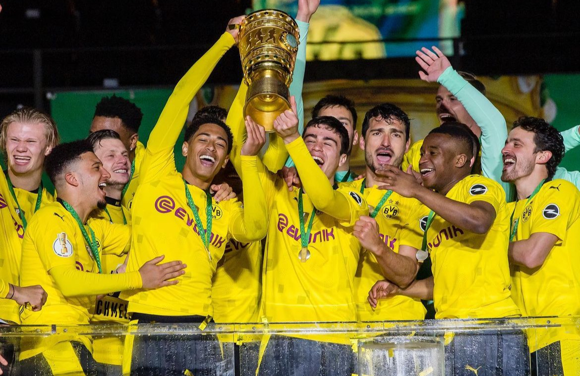 El Borussia Dortmund celebra la DFB Pokal conquistada en 2021