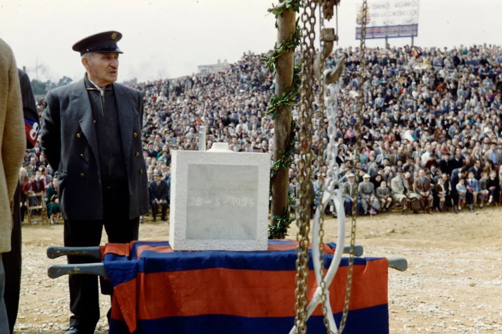 Fotografa tomada el da en el que se coloc la primera piedra del Camp Nou, el 28 de marzo de 1954.