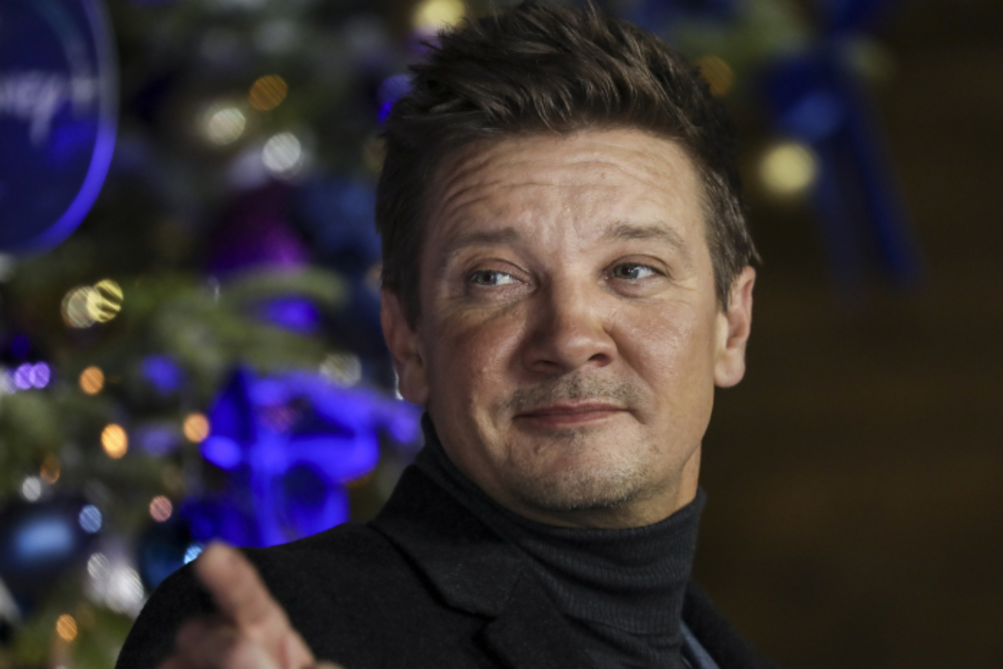 Jeremy Renner returns to acting after serious accident that broke 38 bones