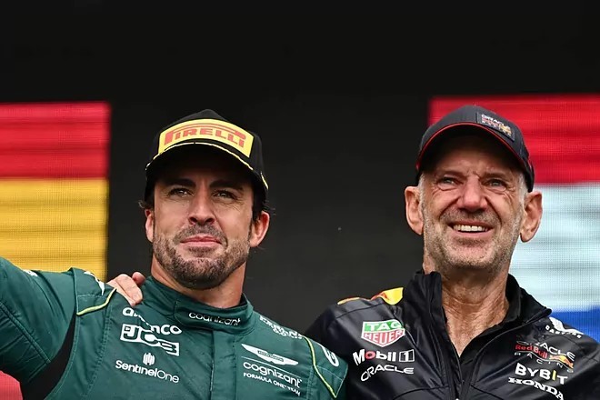 Alonso y Newey, en el podio del Gran Premio de Canad de la pasada temporada