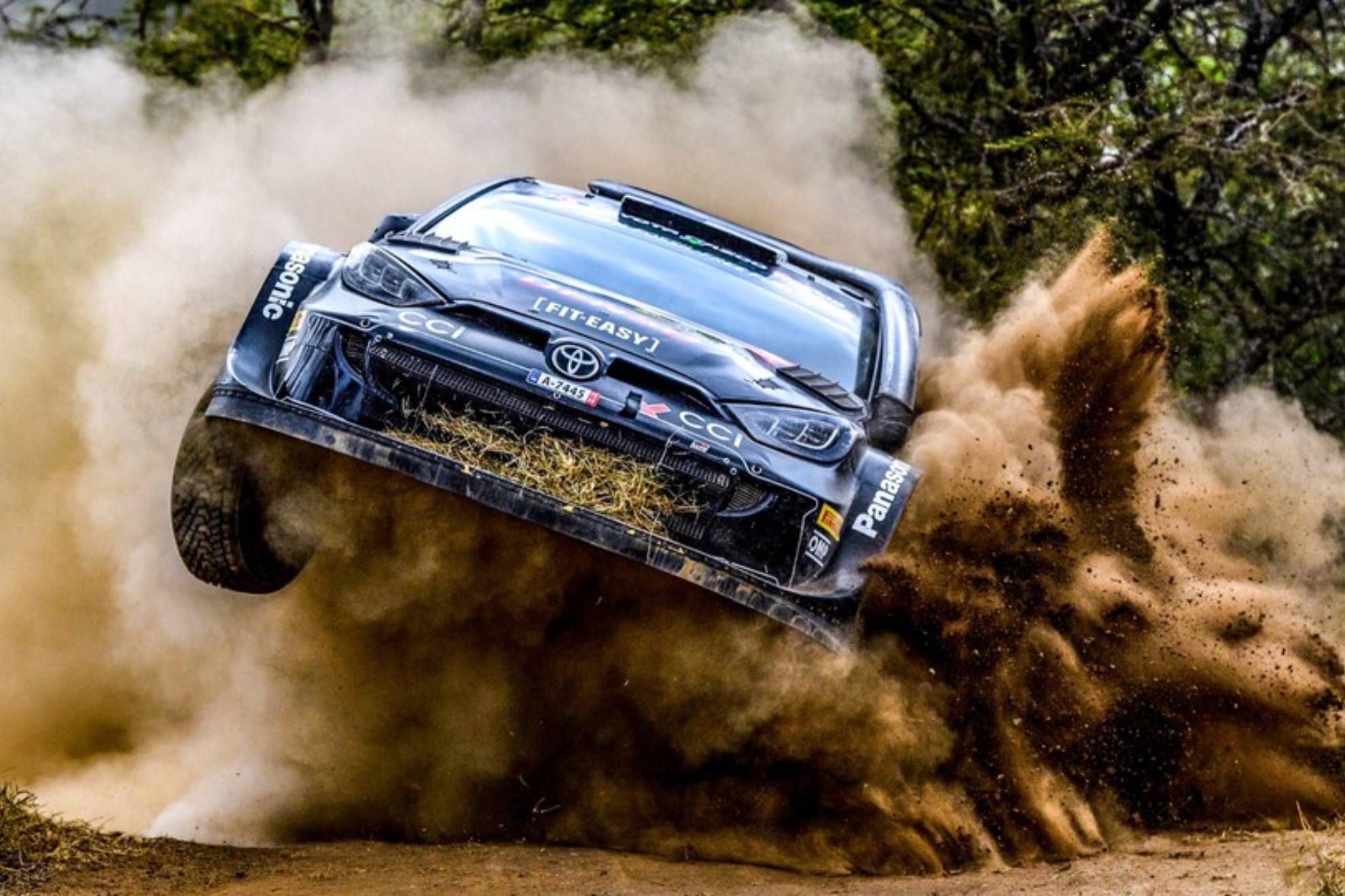 Un sublime Rovanper arrasa y gana el Rally de Kenia