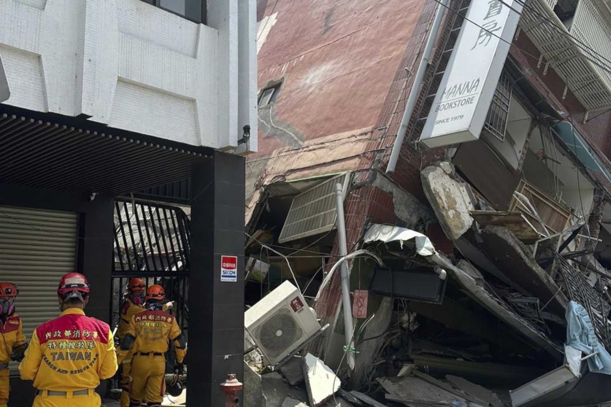 Earthquake in Taiwan kills at least seven people and causes Tsunami warning in Japan