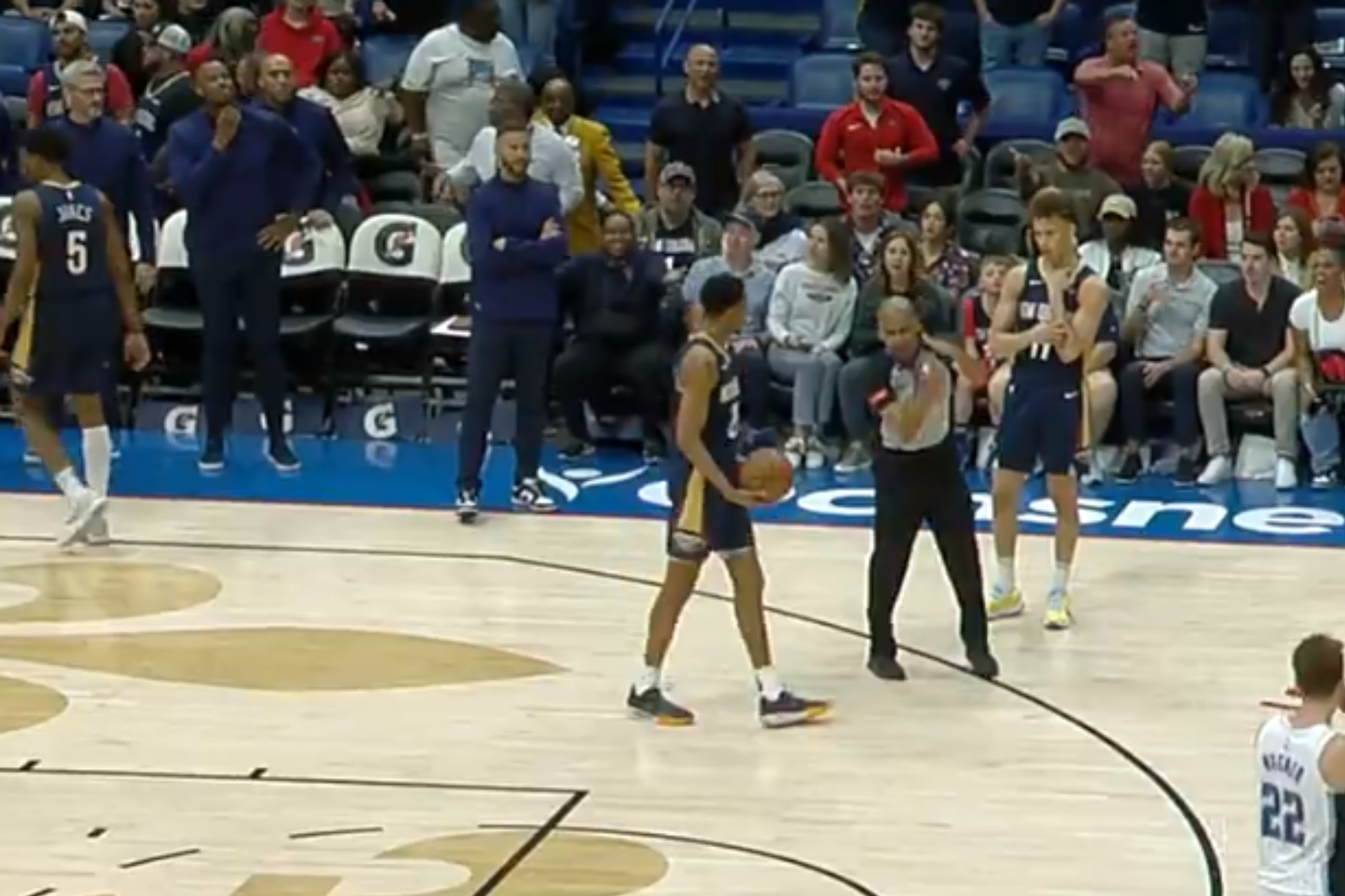 Referee Sean Corbins fit of rage: three ejected at once in Pelicans vs. Magic