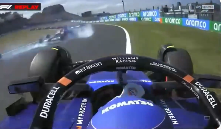 Ricciardo no sale del pozo