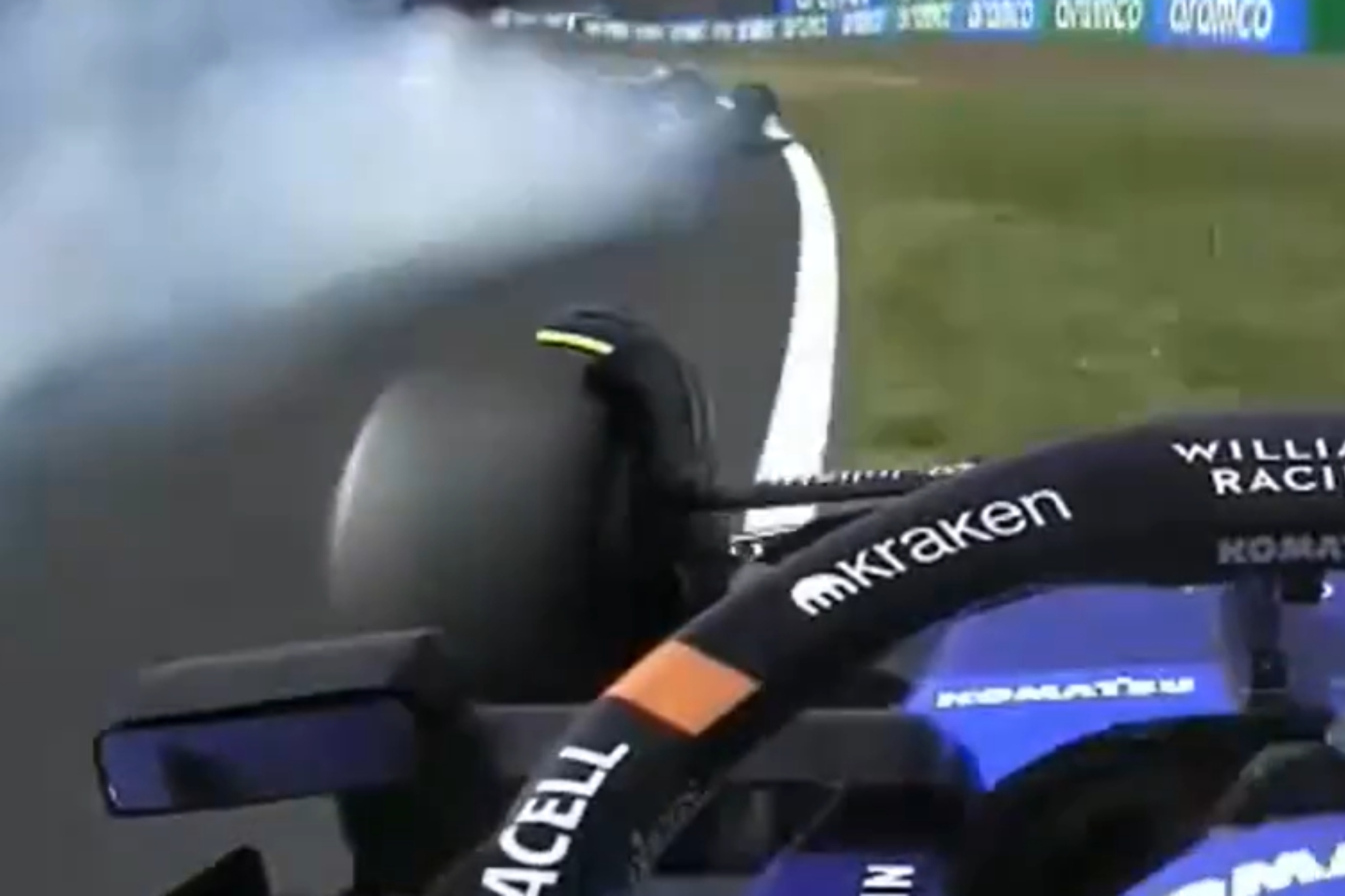 Daniel Ricciardo crashes into Alex Albon in the first few seconds of Japan GP, could this be his last race?