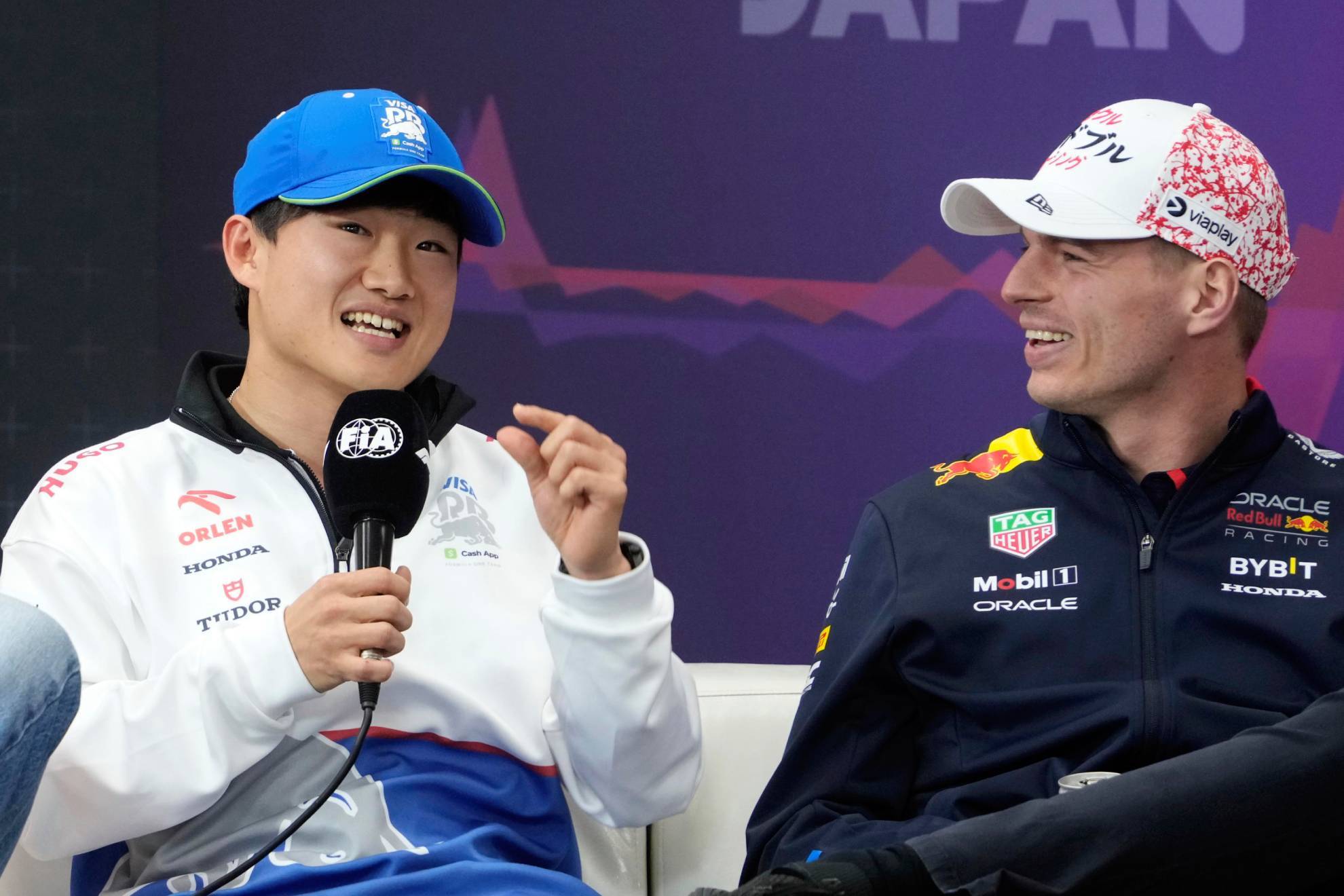 Yuki Tsunoda y Max Verstappen, en la rueda de prensa del Gran Premio de Japn